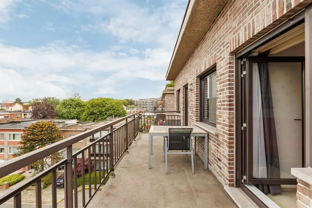 Ruim appartement met open zicht en garagebox foto 10