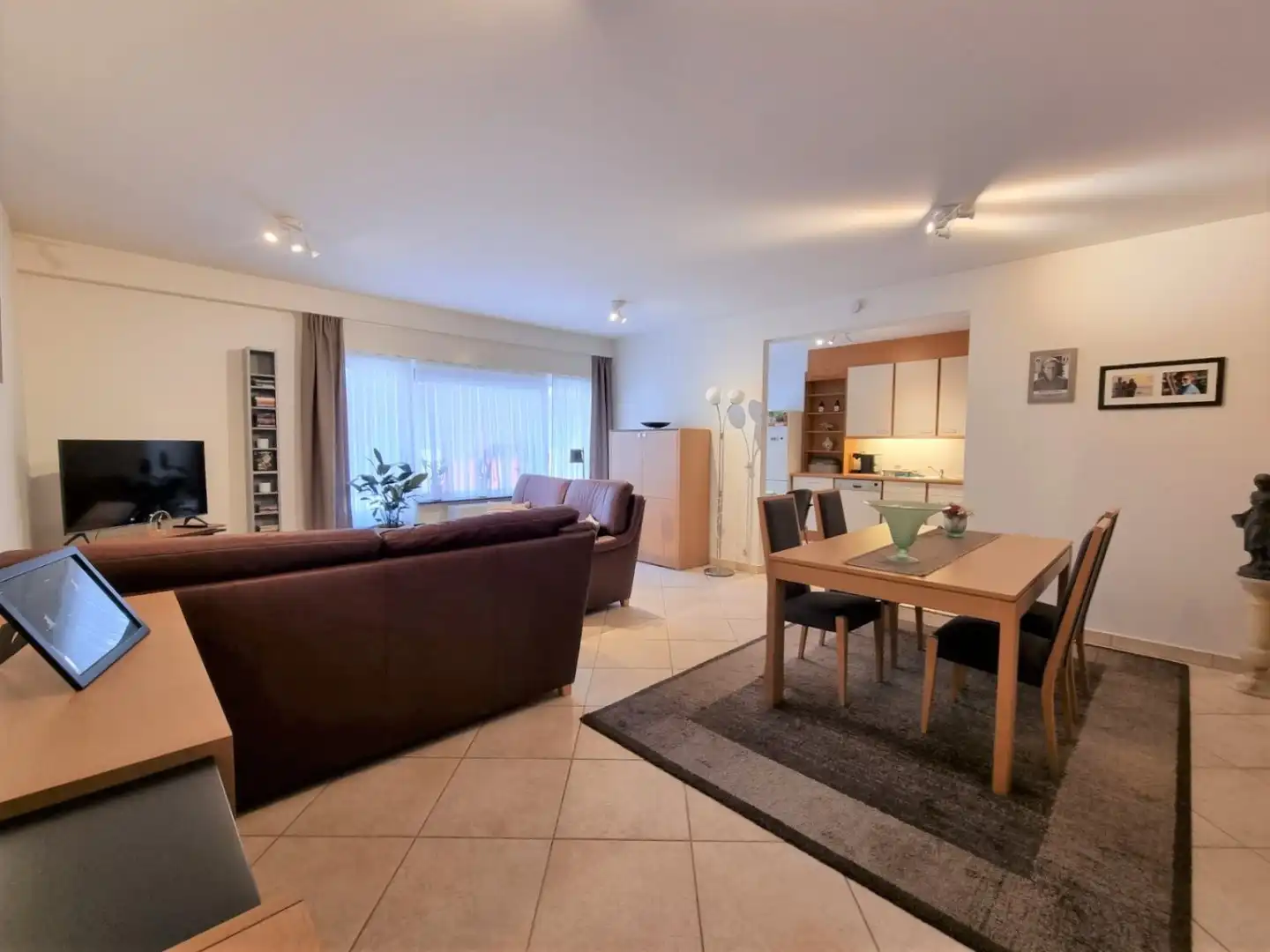 Goed gelegen, ruim  appartement met 3 slaapkamers en zonnige tuin - Heist foto 2