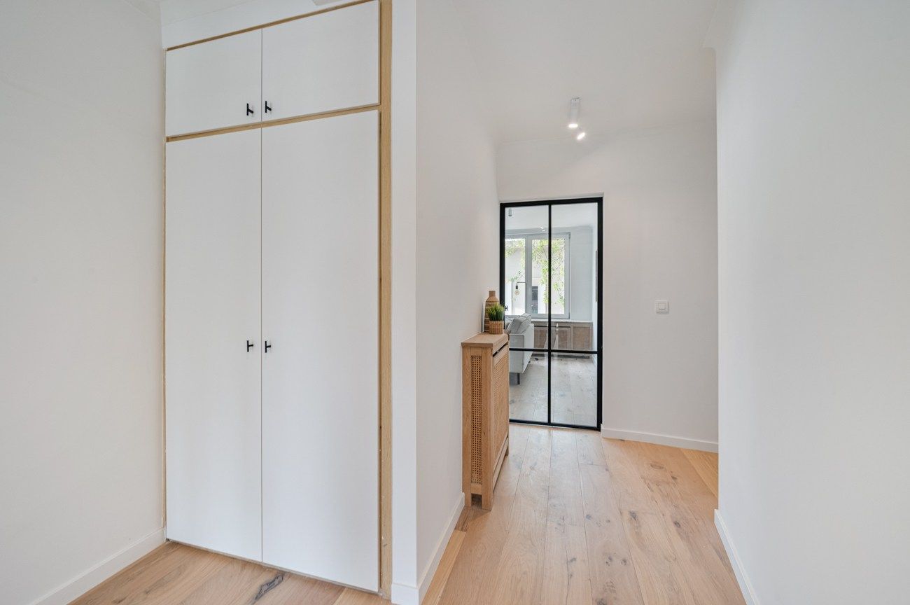 Knap gerenoveerd 2-slpk-appartement in het centrum van Kortrijk. foto 7