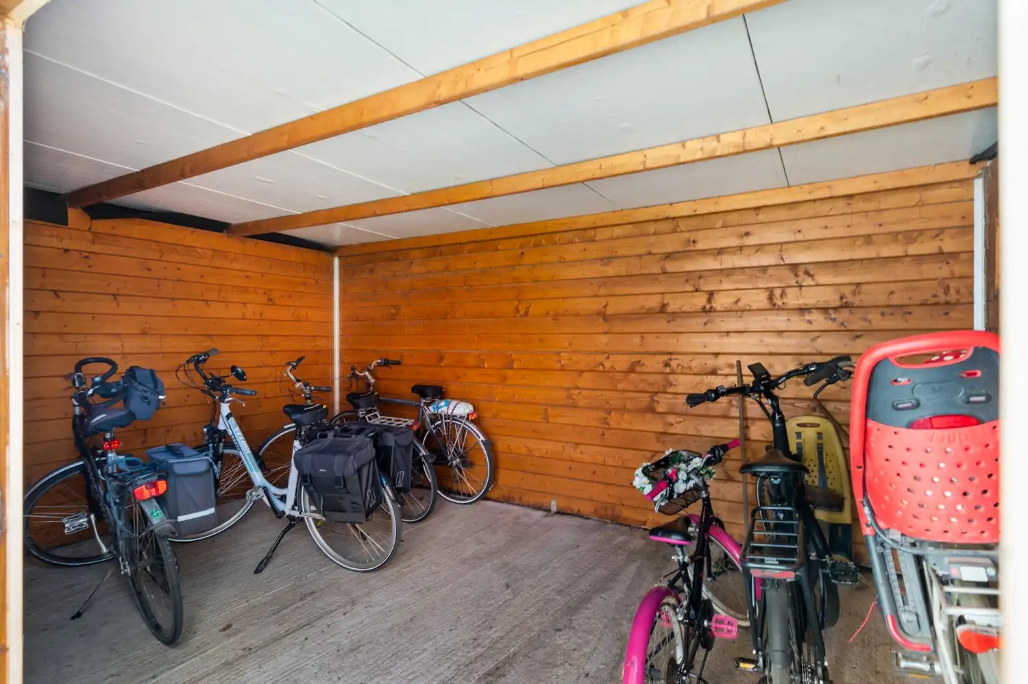 Lichtrijk appartement op de eerste verdieping met terras, kelderberging en gemeenschappelijk zwembad! foto 19