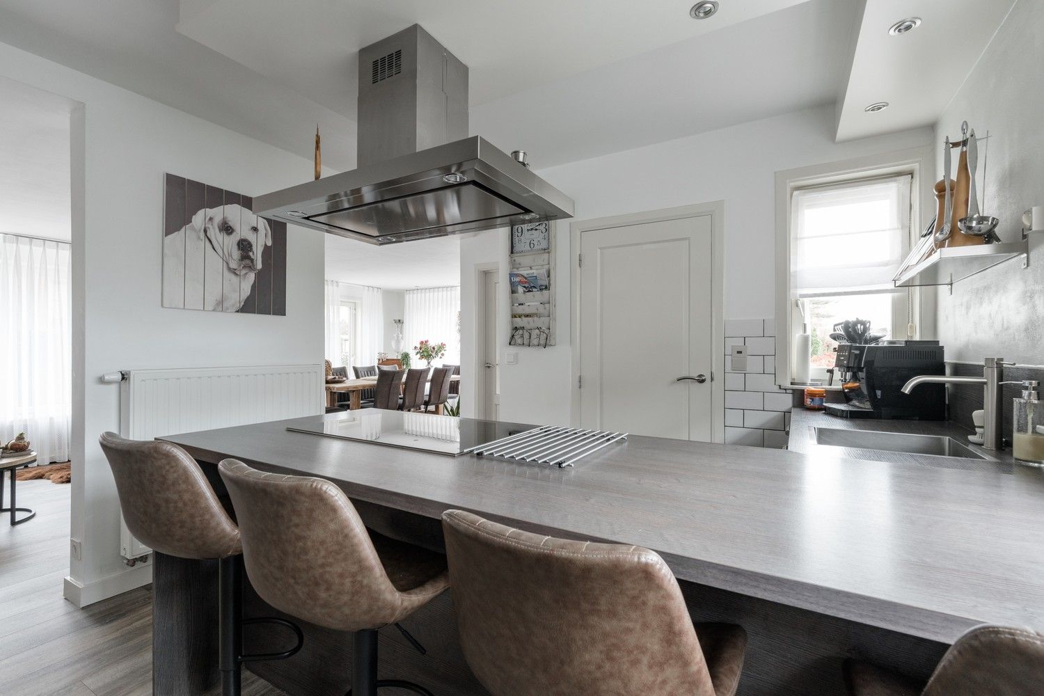 Vrijstaande woning met prachtig uitzicht op weilanden, rustige ligging nabij de Nederlandse grens! foto 17