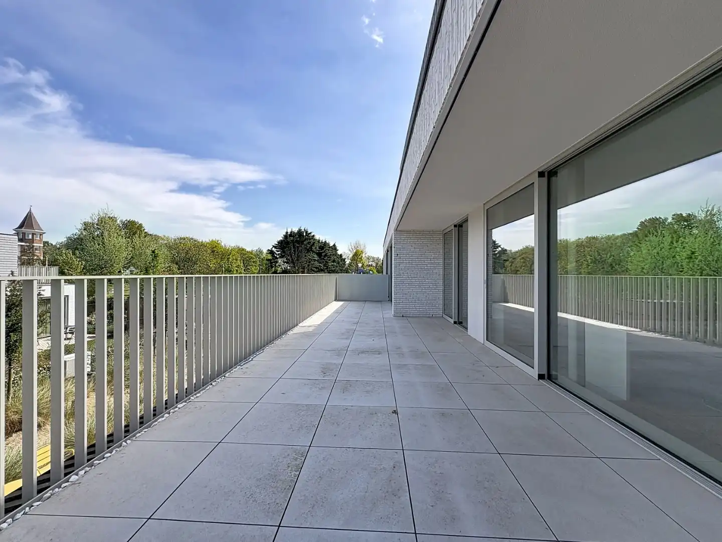 Ruim nieuwbouw appartement te Sint-Idesbald. foto 9