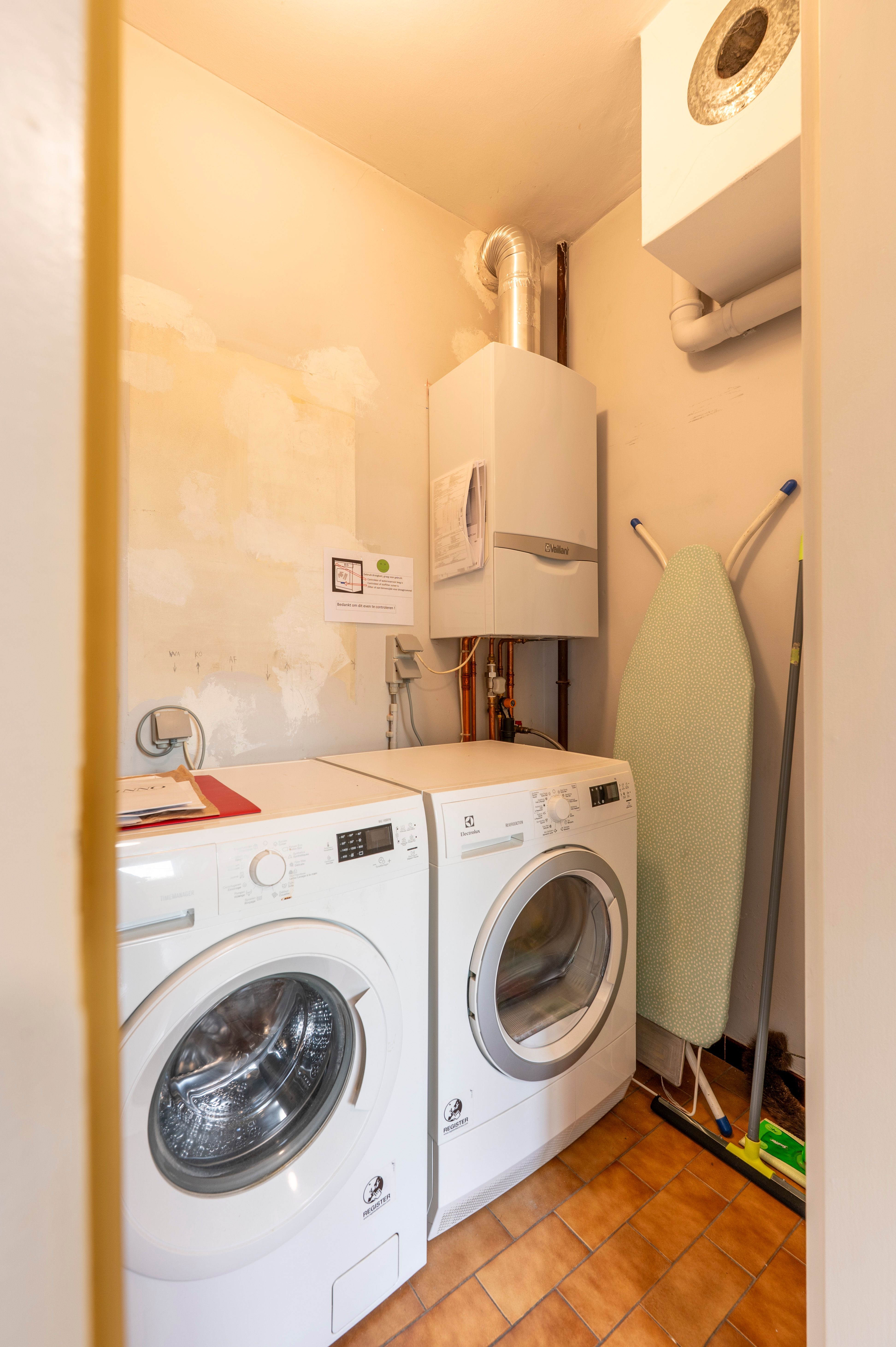 Verzorgd gelijkvloers appartement met 2 slaapkamers en tuin op toplocatie in Ekeren-Mariaburg! foto 8