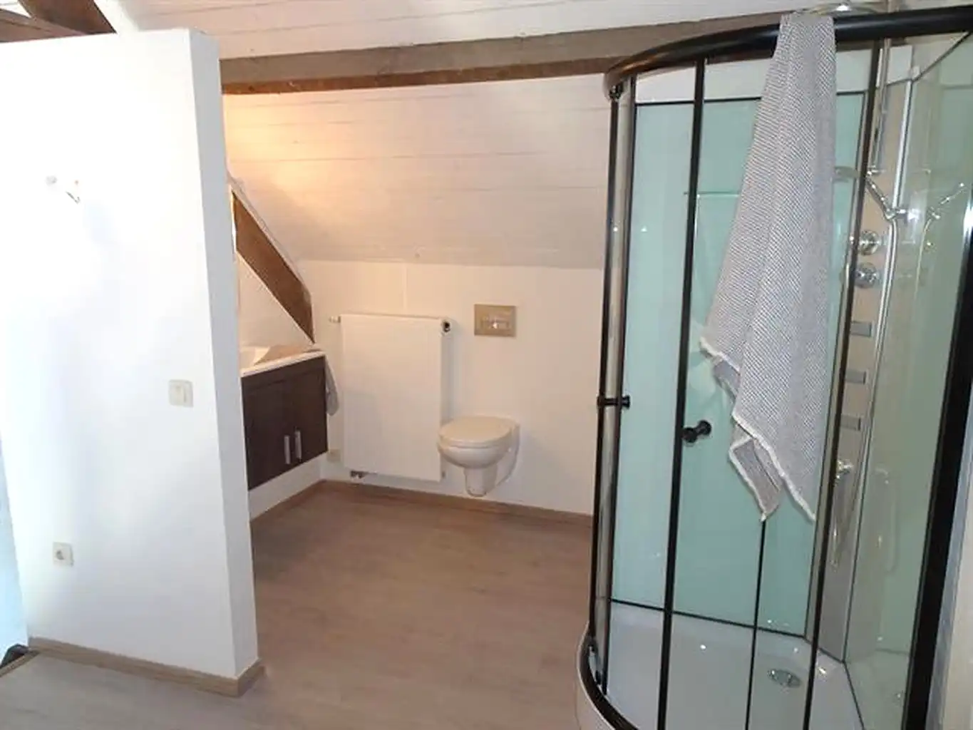 Zeer rustig gelegen ruime woning te huur foto 26