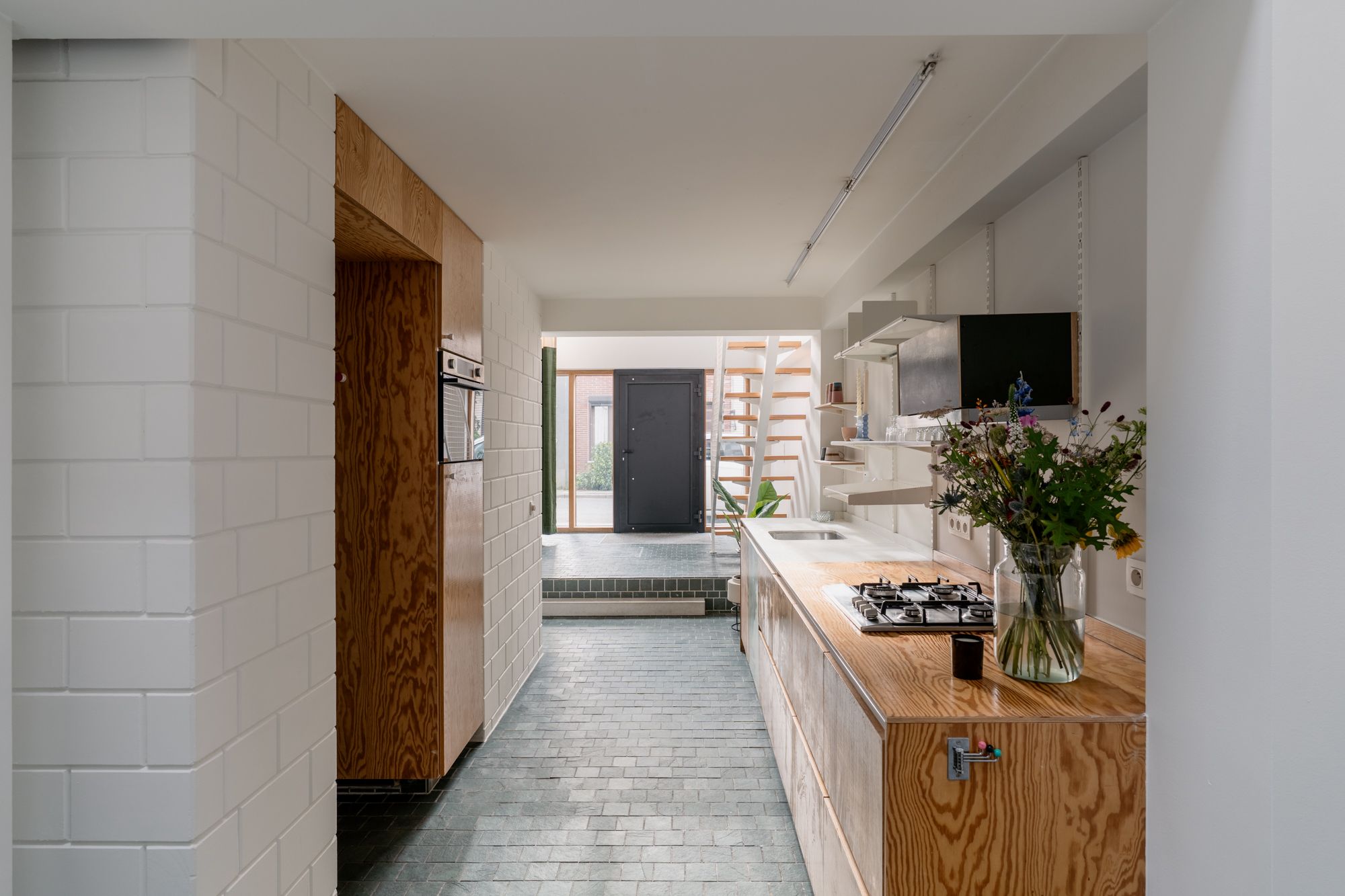 Glass loft-style house uit 2012 in een al even vernieuwde wijk, Damtwerpen foto 8