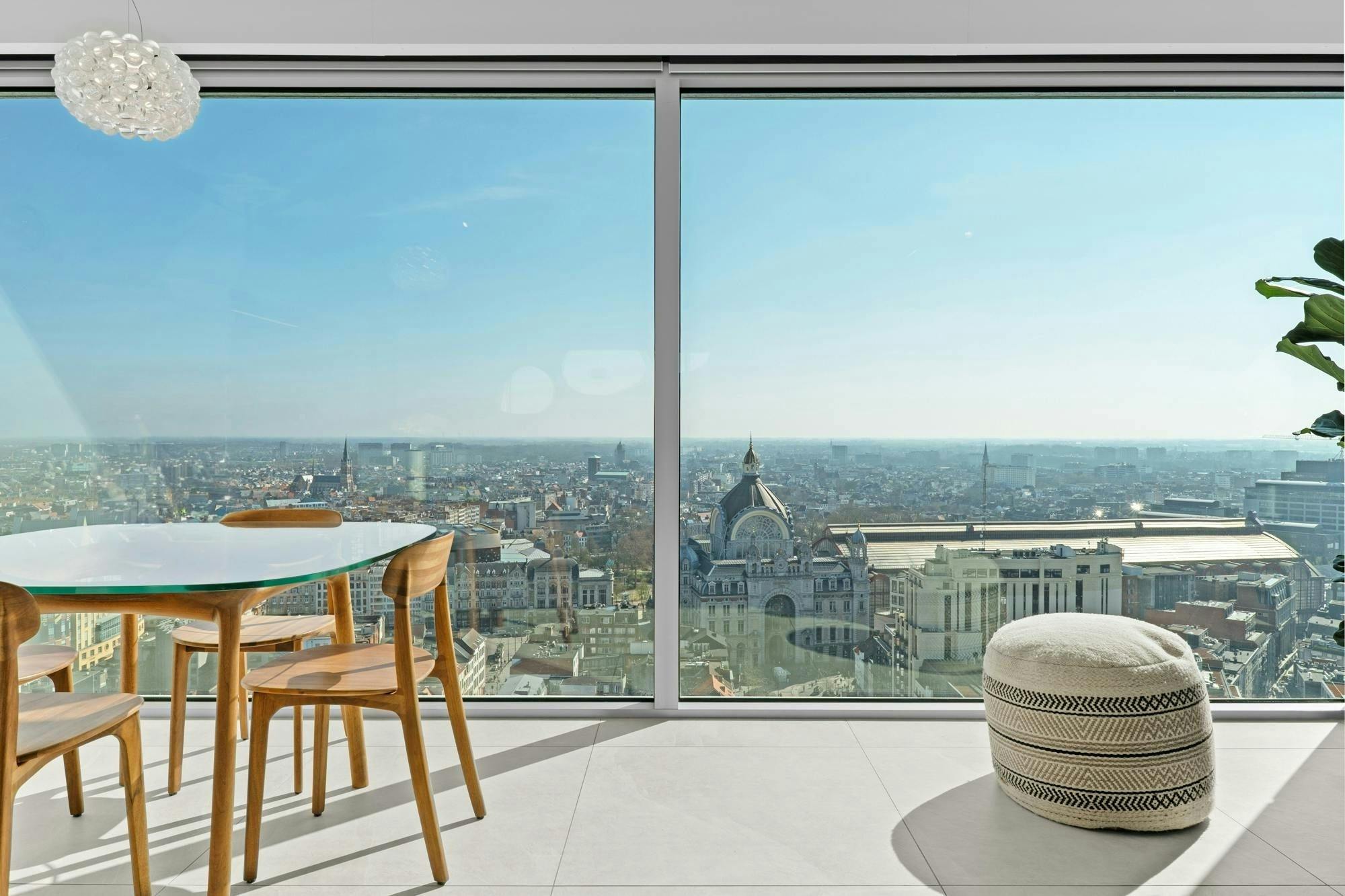 Exclusief wonen met panoramisch uitzicht in de Antwerp Tower foto 5
