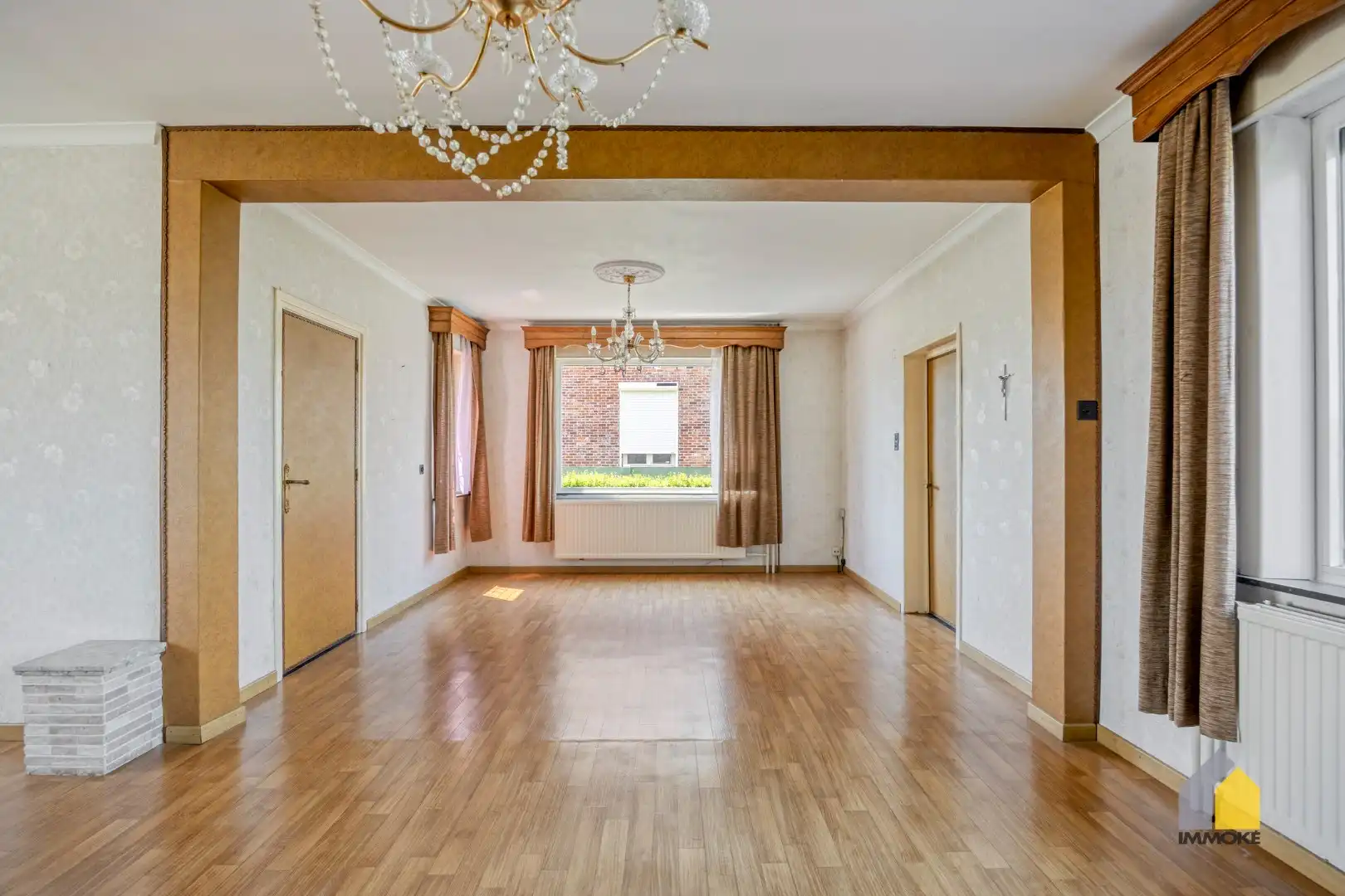 Karaktervolle, halfvrijstaande woning op 7a 31ca met aangrenzend weiland 16a 50ca. foto 3