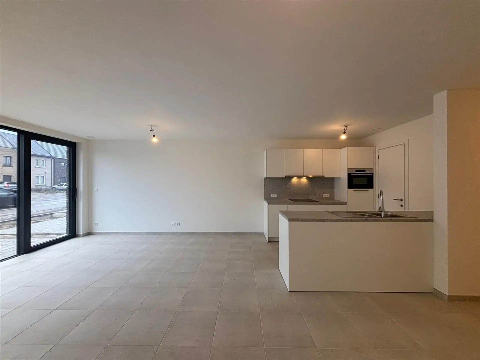 Modern gelijkvloers appartement met private tuin en ruime terrassen in Asse! foto 6