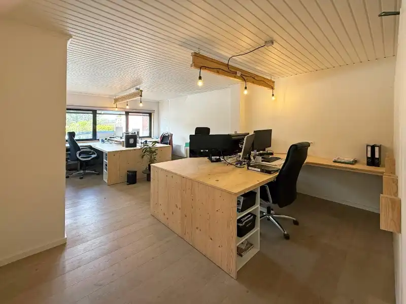 Bedrijfsgebouw met magazijn te koop foto 9