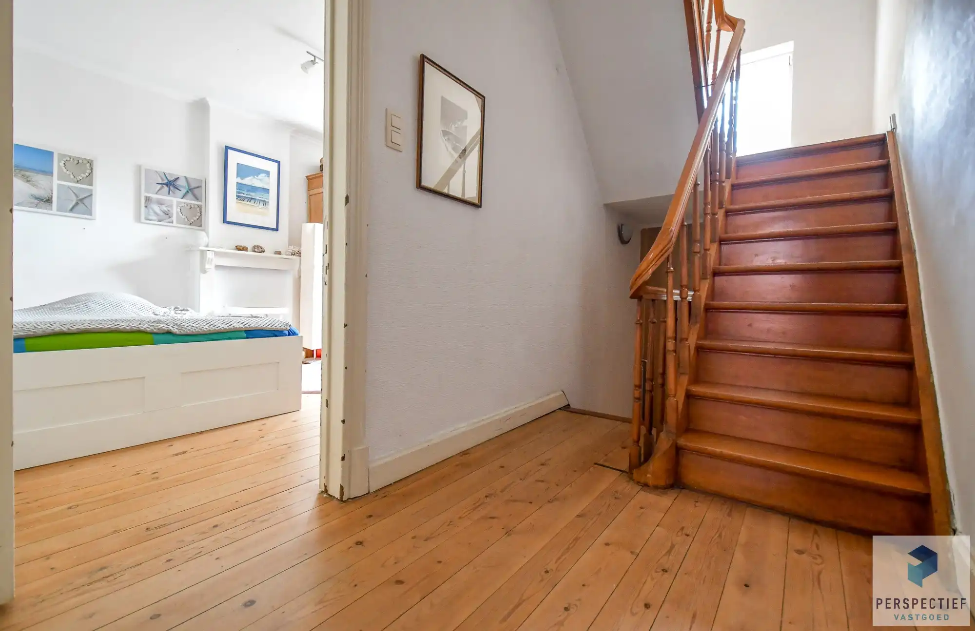 Ruime halfopen bebouwing met tuin en garage in het centrum van Oedelem foto 20