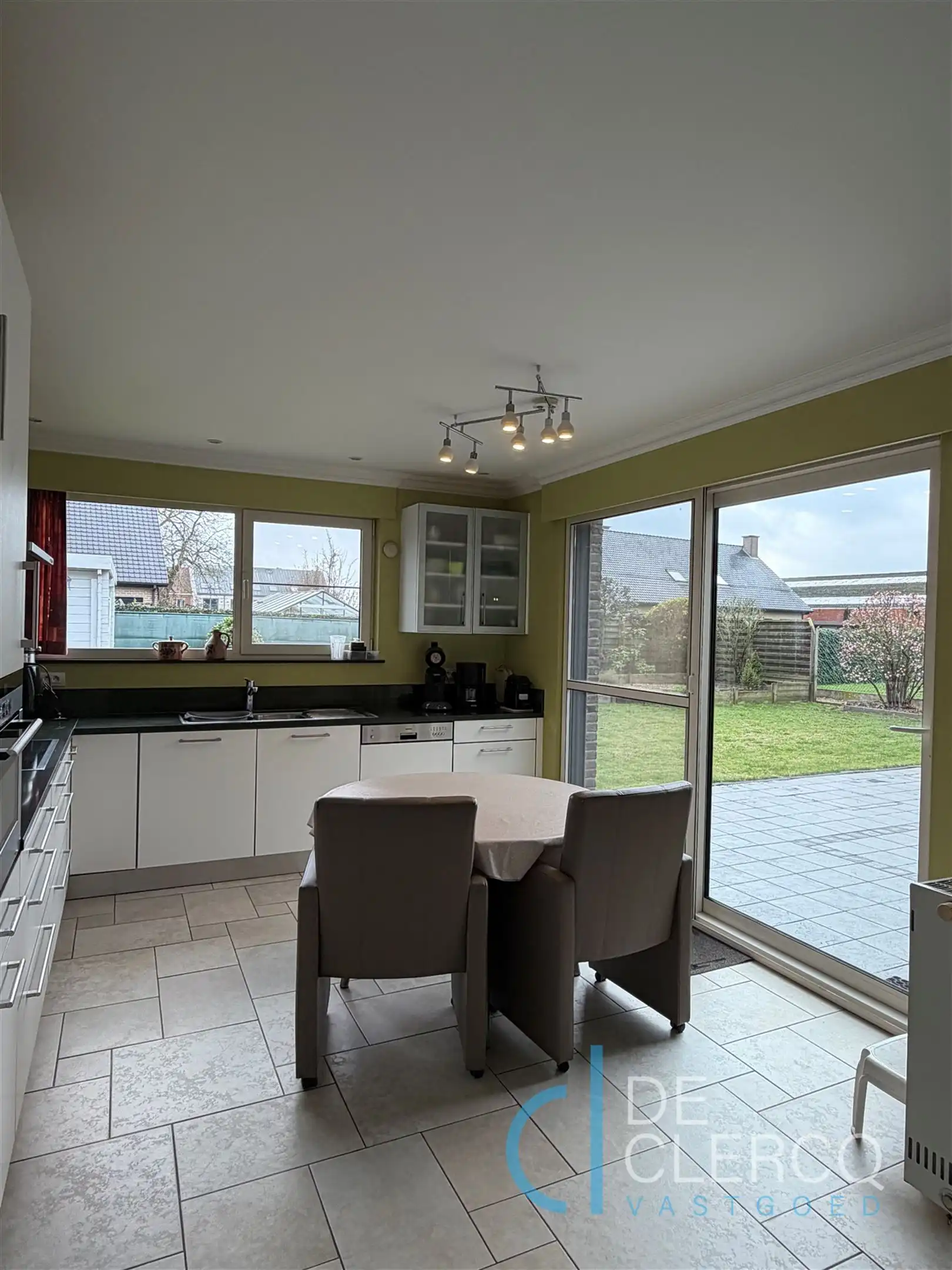 Ruime, vrijstaande woning te huur in Lochristi!  foto 6