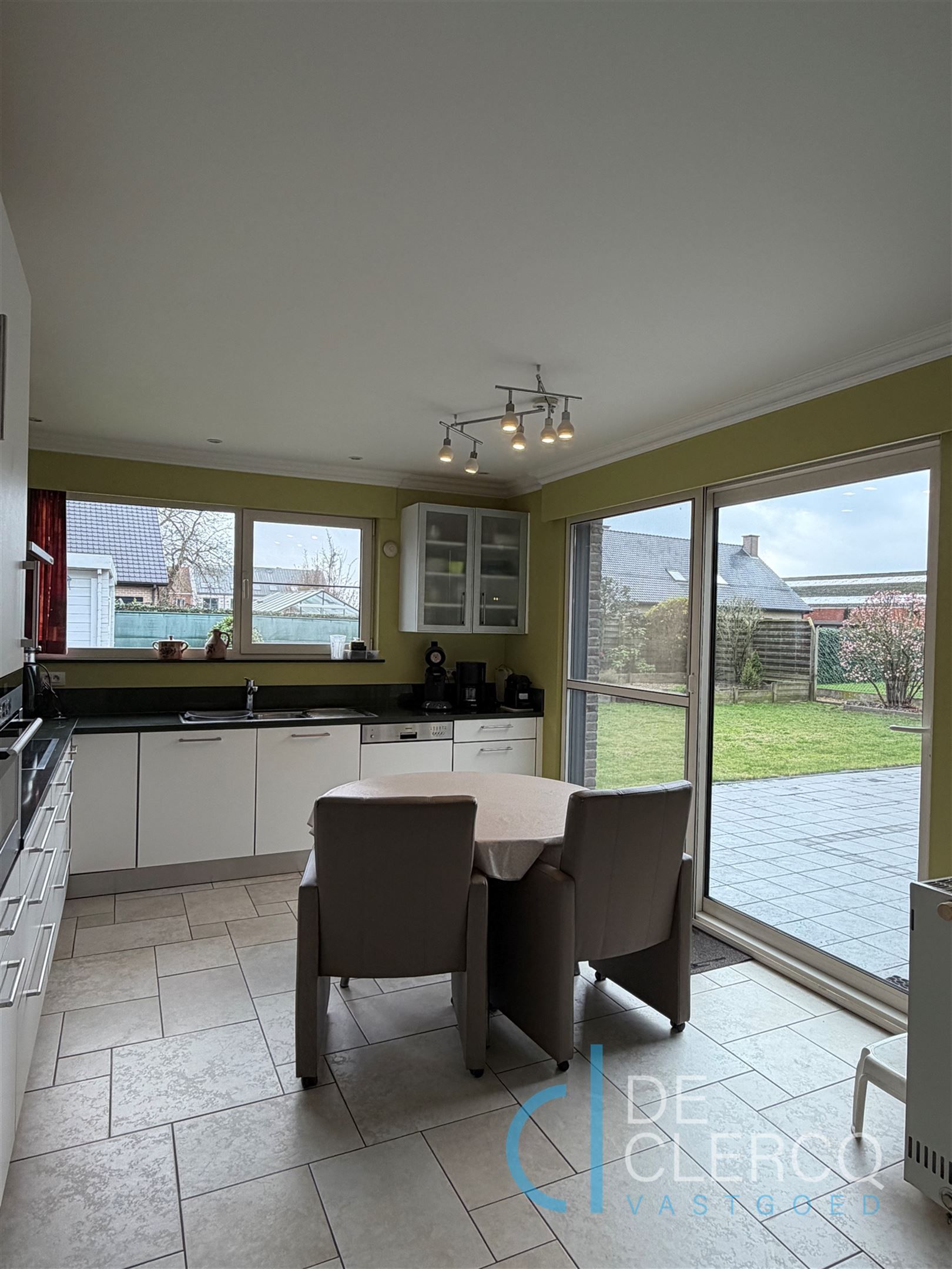 Ruime, vrijstaande woning te huur in Lochristi!  foto 6