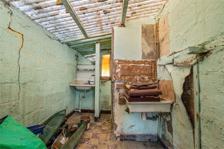 VOLLEDIG TE RENOVEN WONING MET OPSLAGRUIMTE OP EEN PERCEEL VAN MAAR LIEFST 69A20CA IN HORPMAAL foto 18