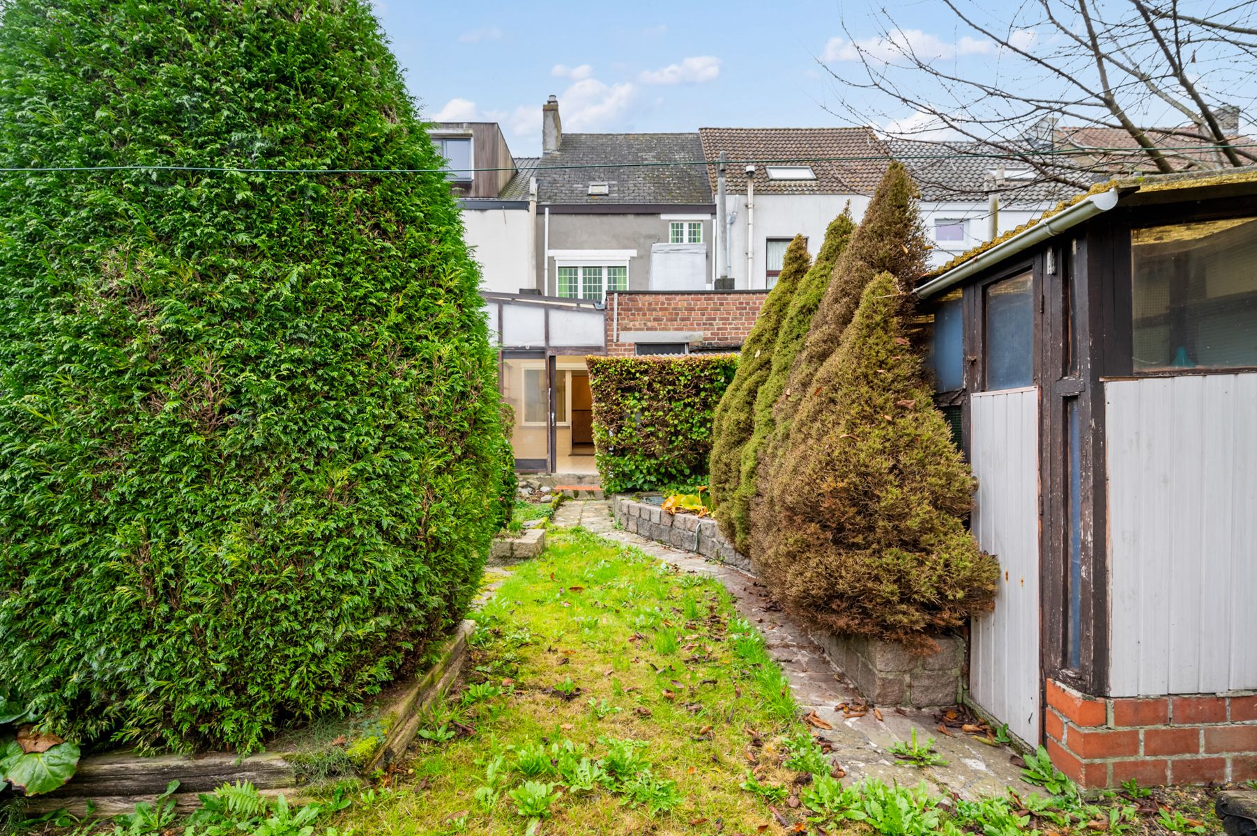 Ruime gezinswoning met 4 kamers, tuin en garage! foto 18