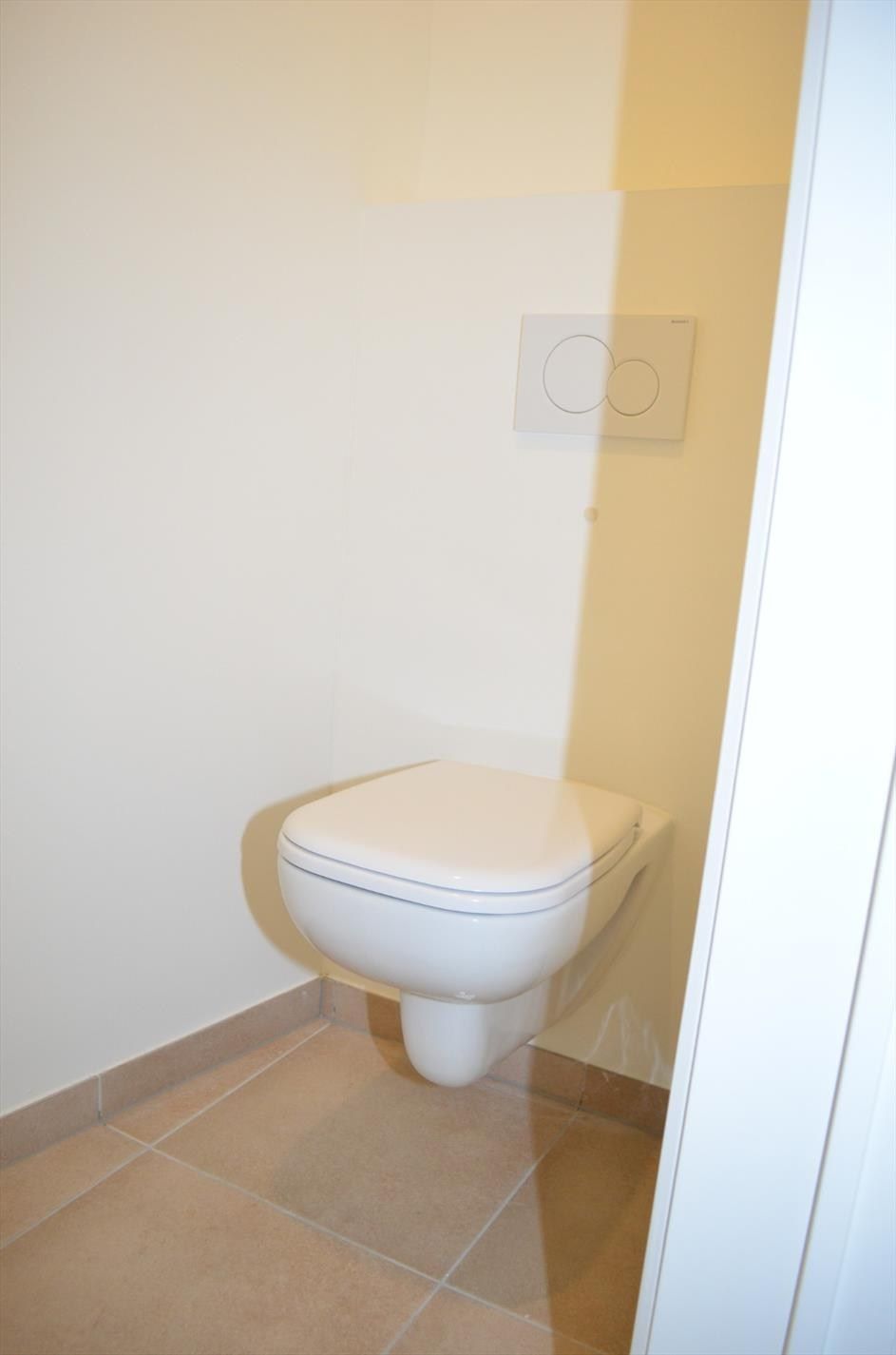 Bijna-enegieneutraal quasi nieuwbouw appartement met drie slaapkamers foto 13