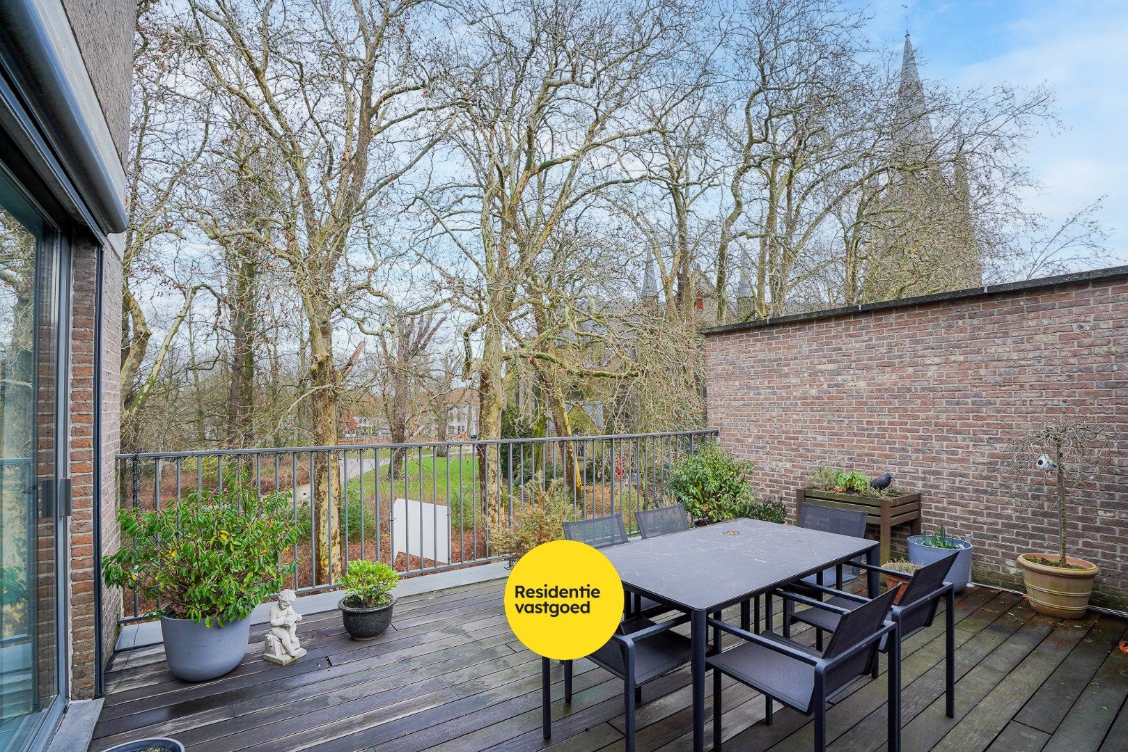 Exclusief wonen aan het Koningin Astridpark – stijlvol appartement met uitzonderlijk terras foto 3