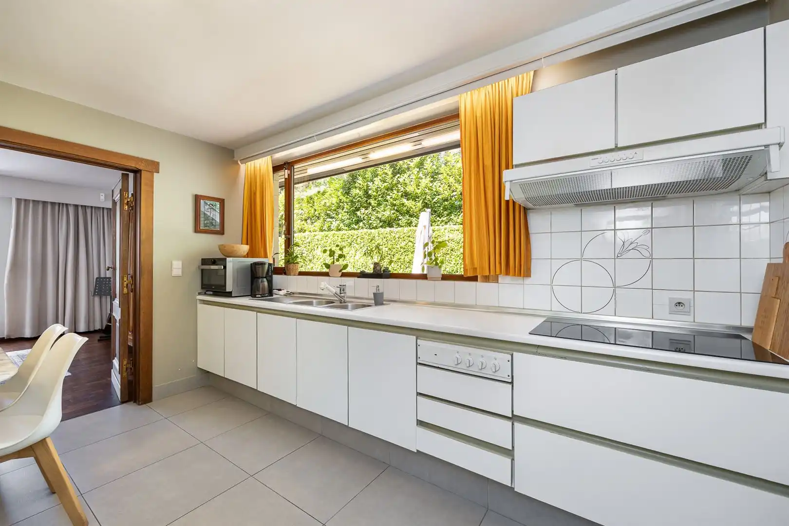 Karaktervolle woning met veel ruimte en prachtige tuin! foto 10