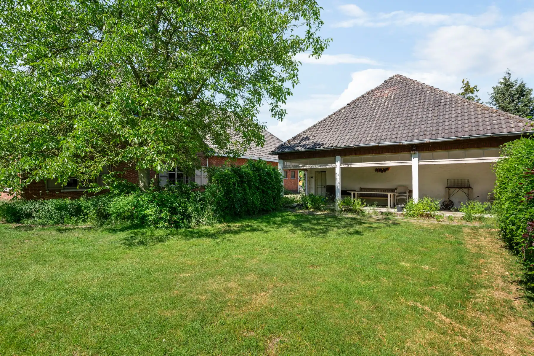 Hoevevilla op uniek perceel met veel potentieel foto 37