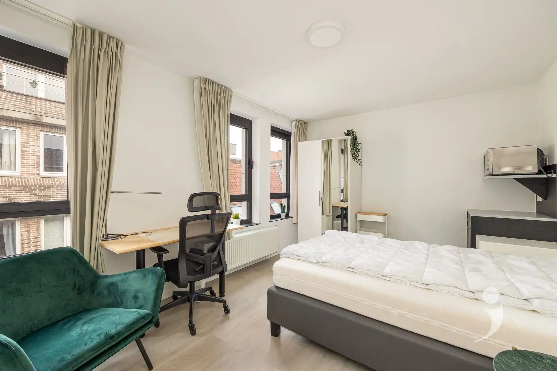 Instapklare studentenkamer in volledig gerenoveerd gebouw  foto {{pictureIndex}}