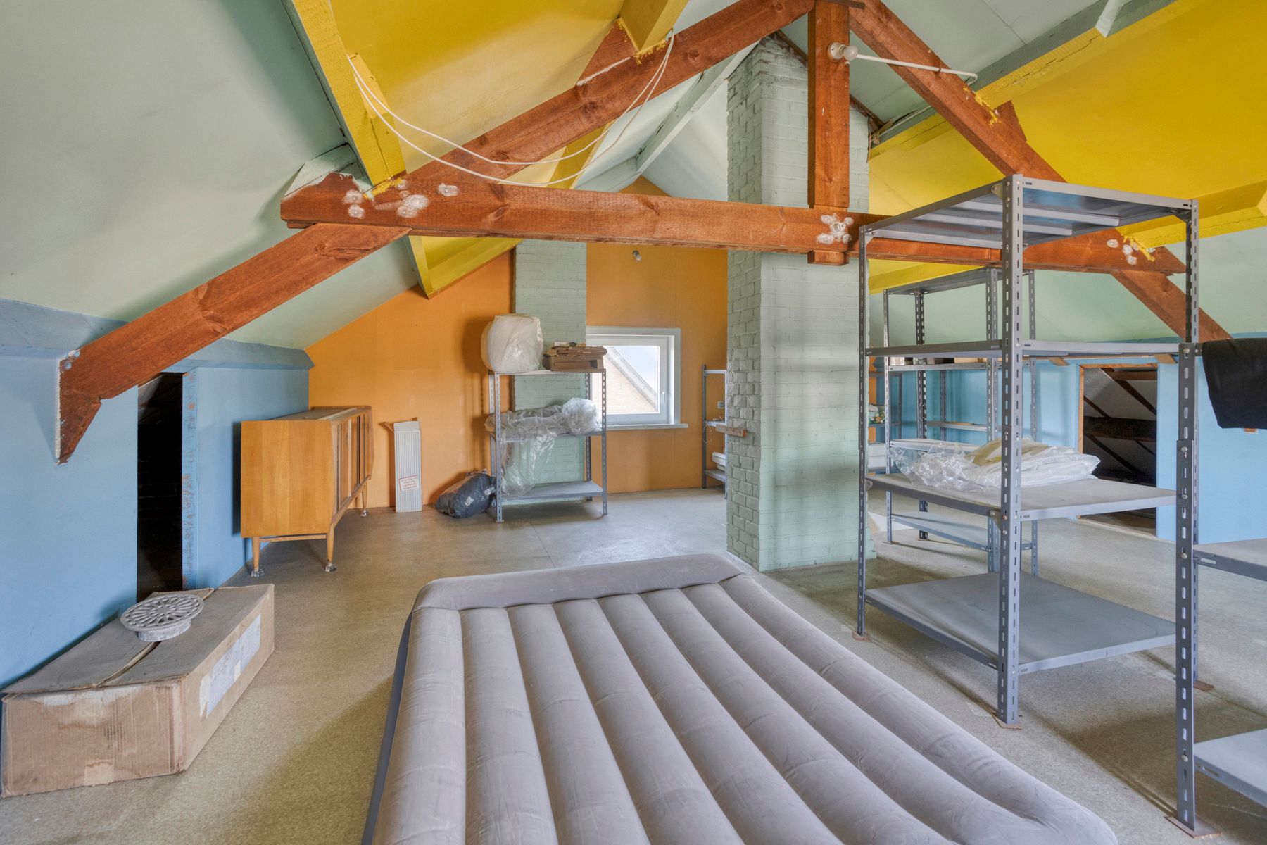 Te renoveren open bebouwing met zuidgerichte tuin foto 19