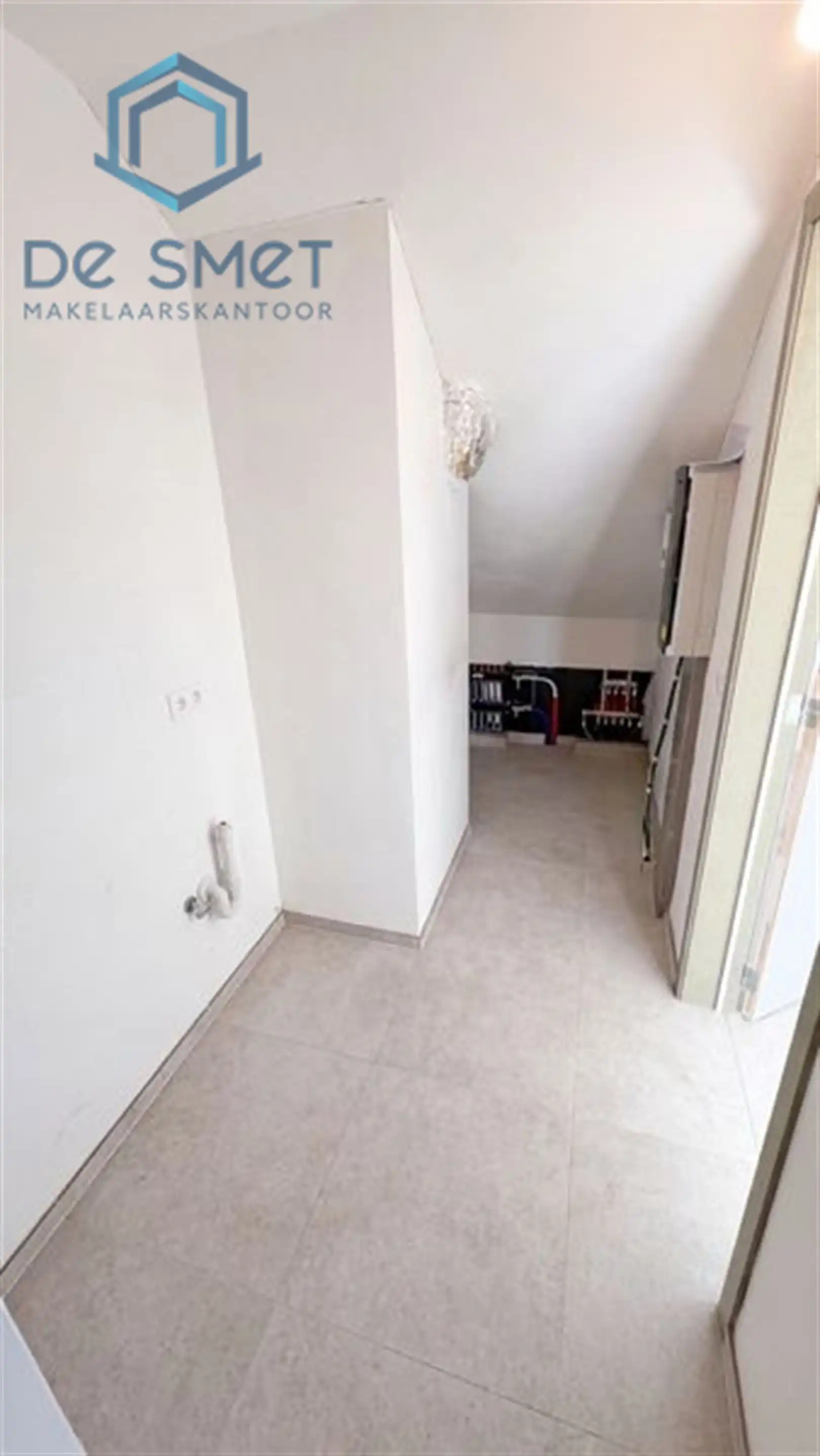 INSTAPKLAAR DAKAPPARTEMENT MET 2 SLAAPKAMERS, ZONNEPANELEN & MOGELIJKHEID TOT EXTRA RUIMTE foto 12