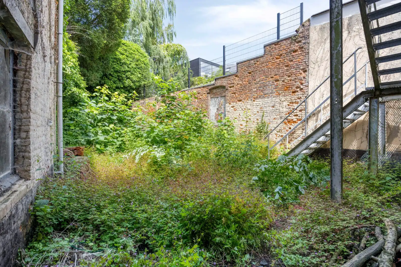Te renoveren woning met stadstuin in hartje Halle foto 12