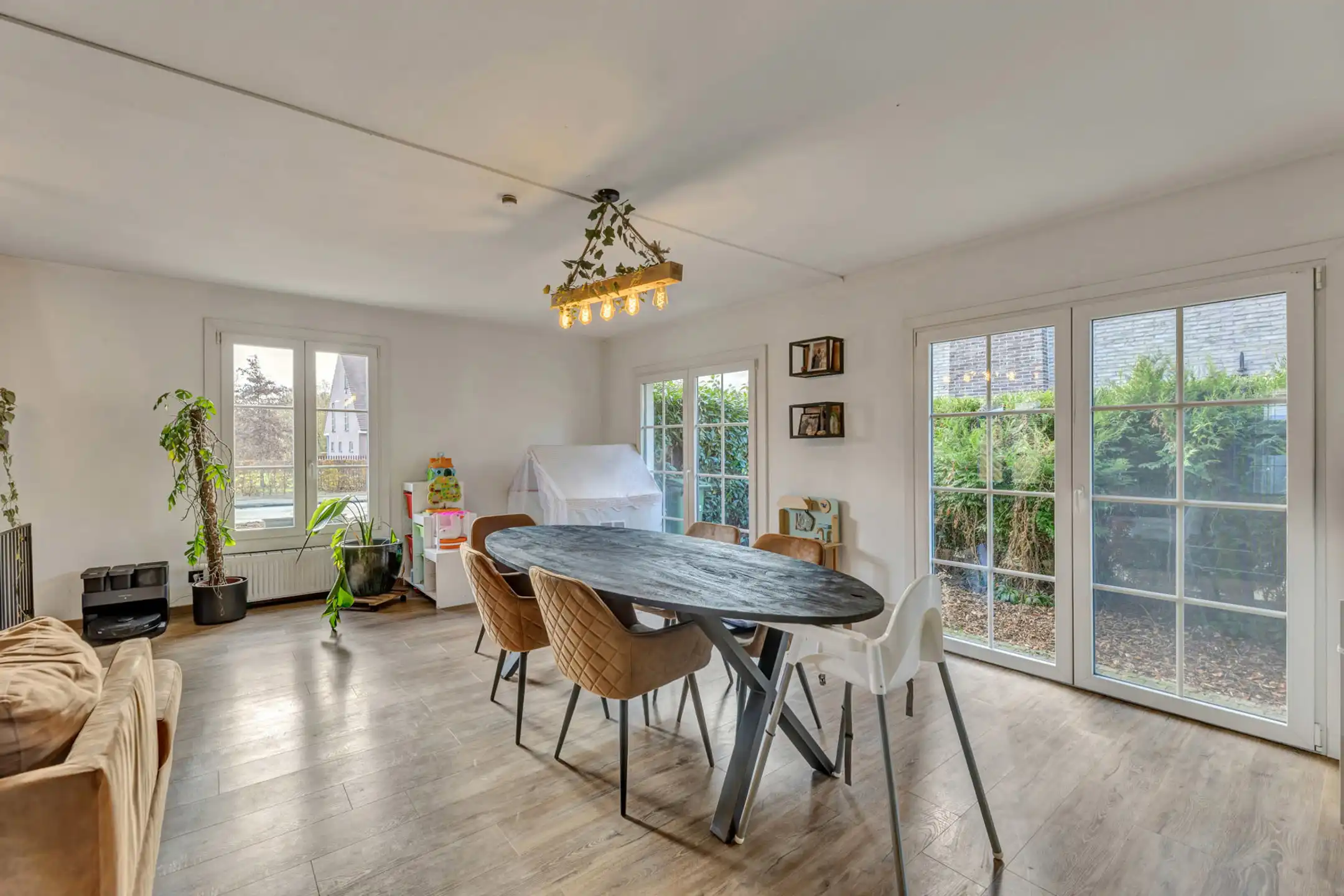 Gezellige woning met ruime tuin foto 10