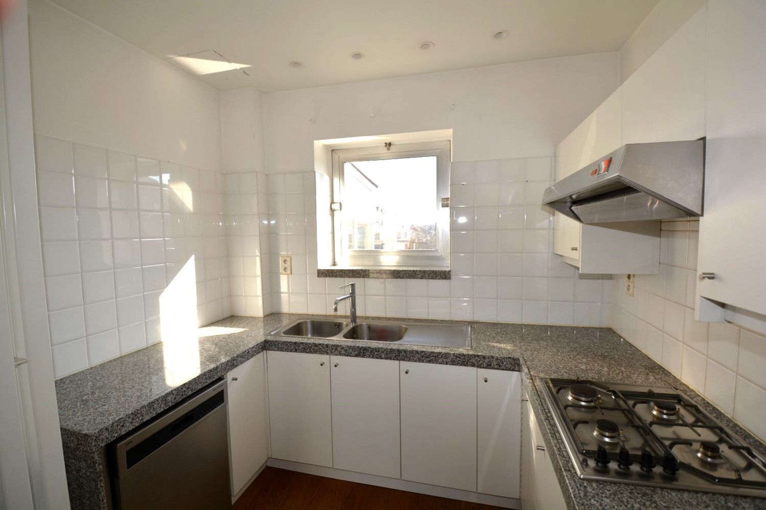 RUIM DUPLEX APPARTEMENT MET 2 SLK EN TERRAS! foto 8