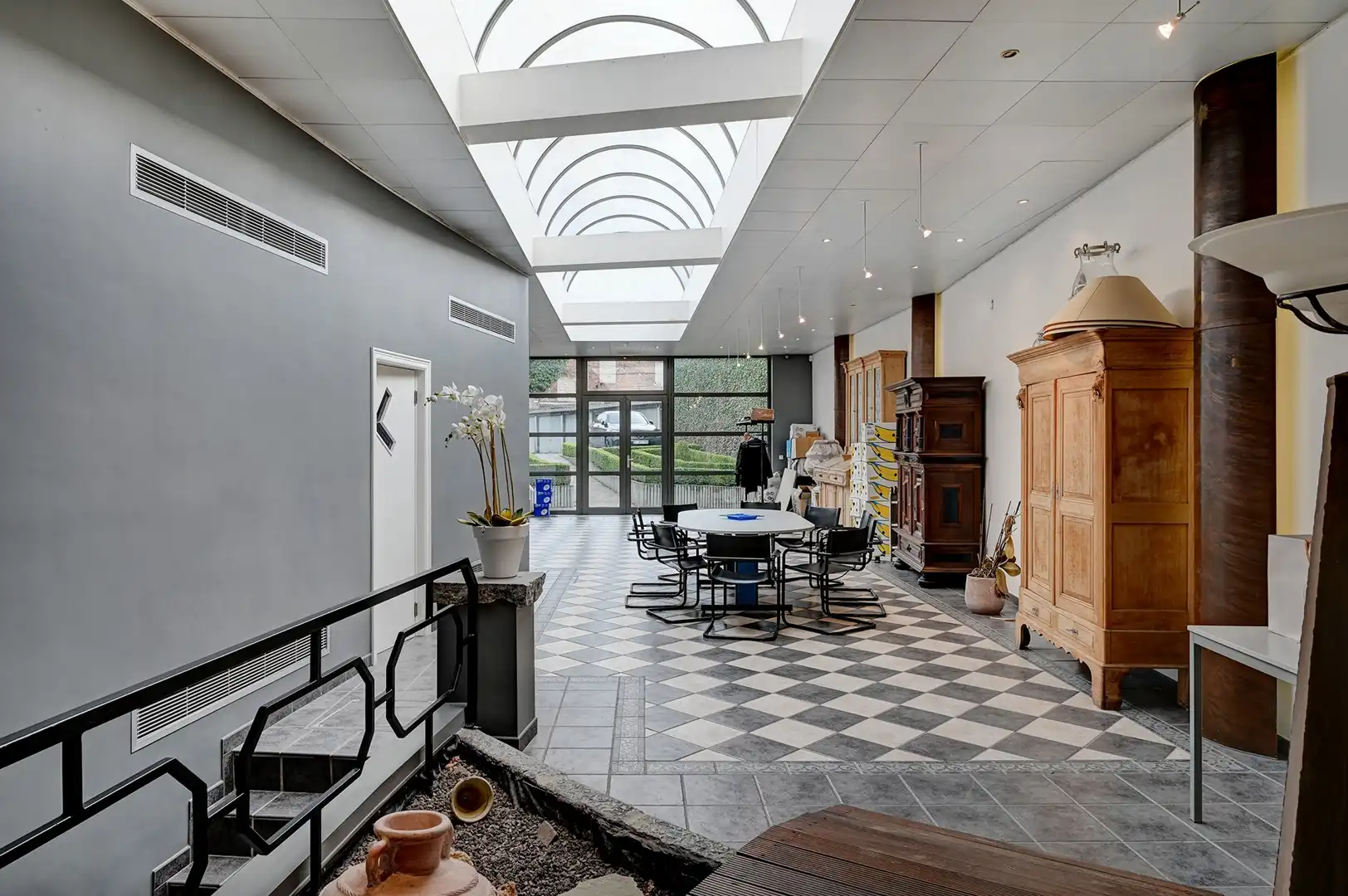 Prestigieus handelspand in centrum Borgloon foto 14