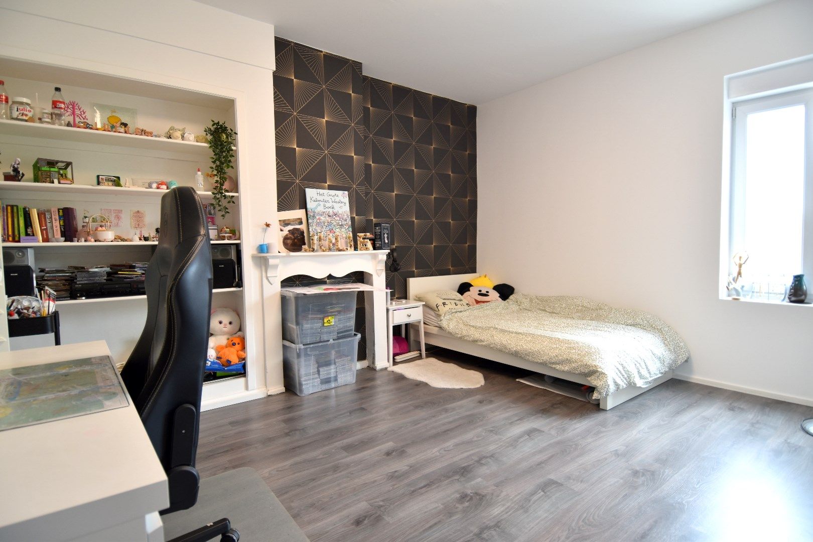 Ruime karaktervolle woning op centrale locatie te Gullegem foto 12