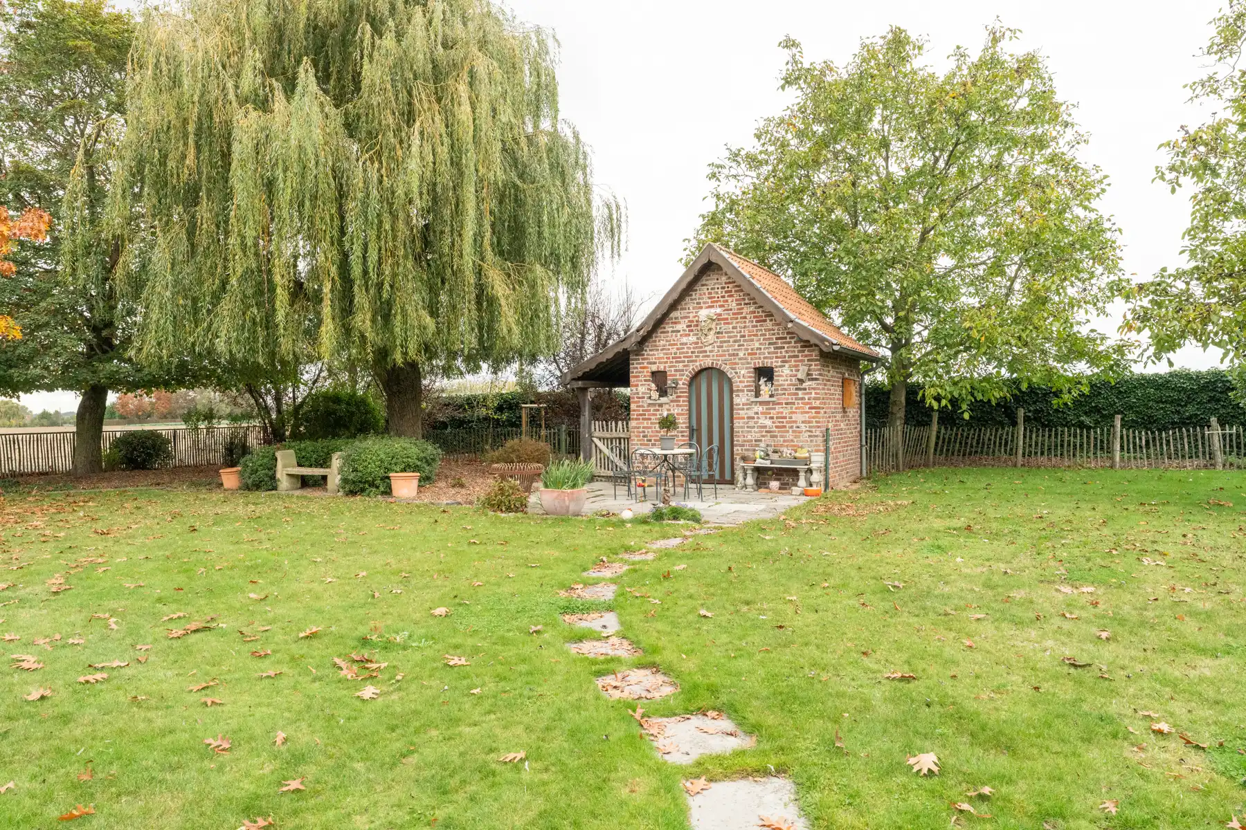 Landhuis met 2 magazijnen, rustig gelegen op 5.388 m² foto 11