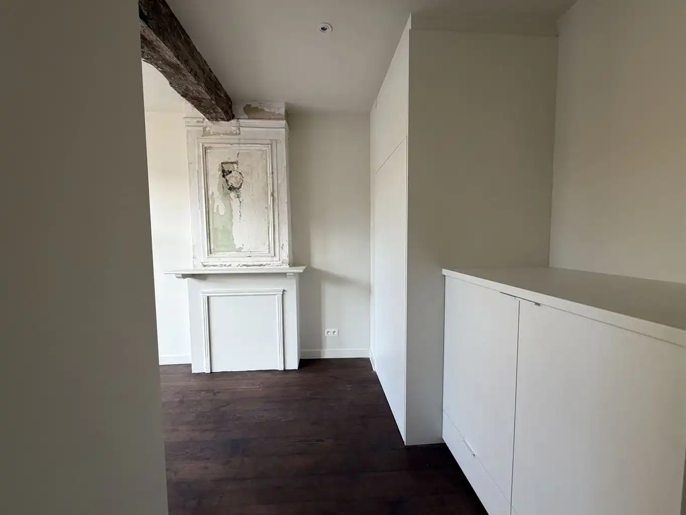 Gezellig, doch ruim appartement op de eerste verdieping met 2 slaapkamers, ruim terras en optioneel een staanplaats, gelegen in het centrum van Maaseik. foto 11