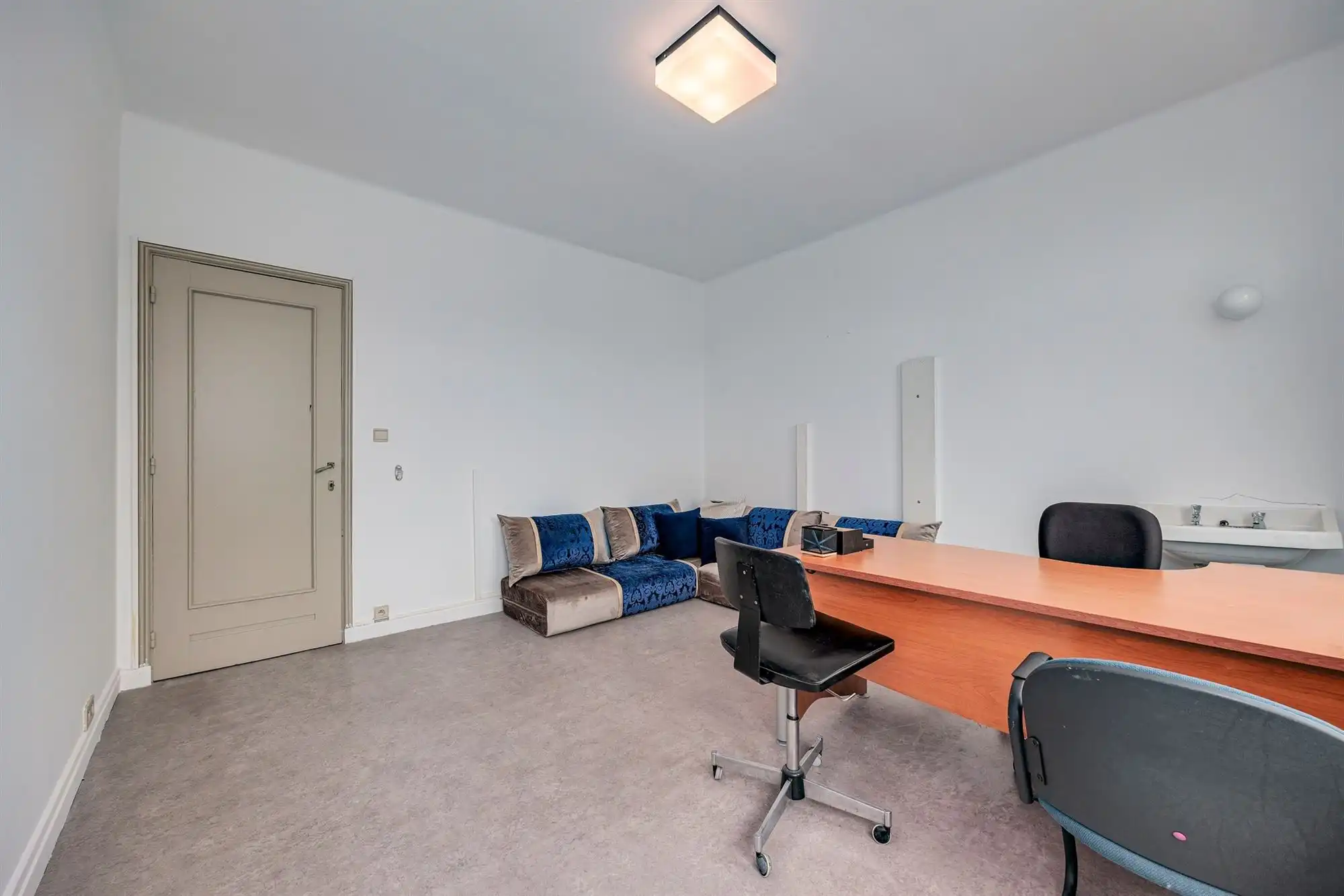 Ruime woning met veelzijdige praktijkruimtes foto 19