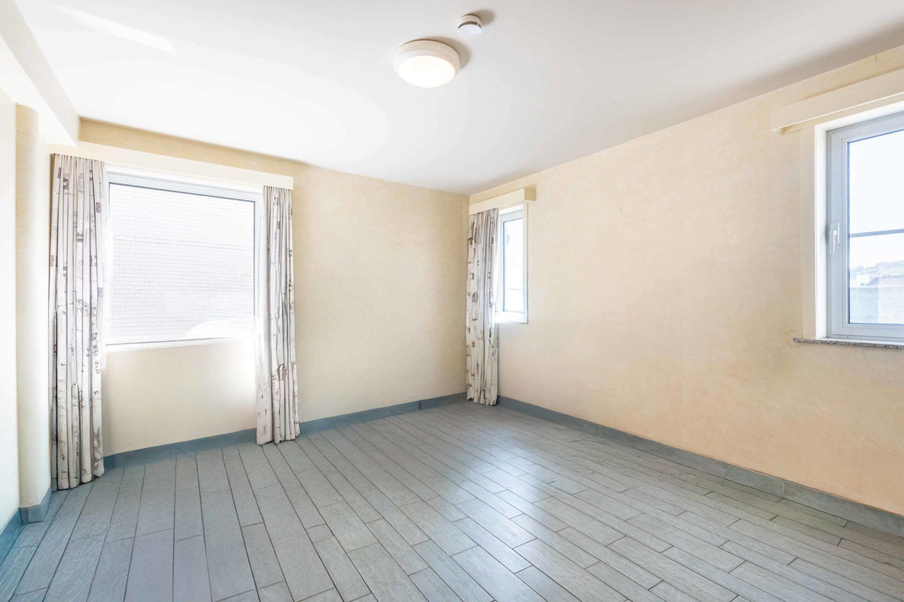 Ruim lichtrijk, 2 slpkamer-appartement met terras  foto 11