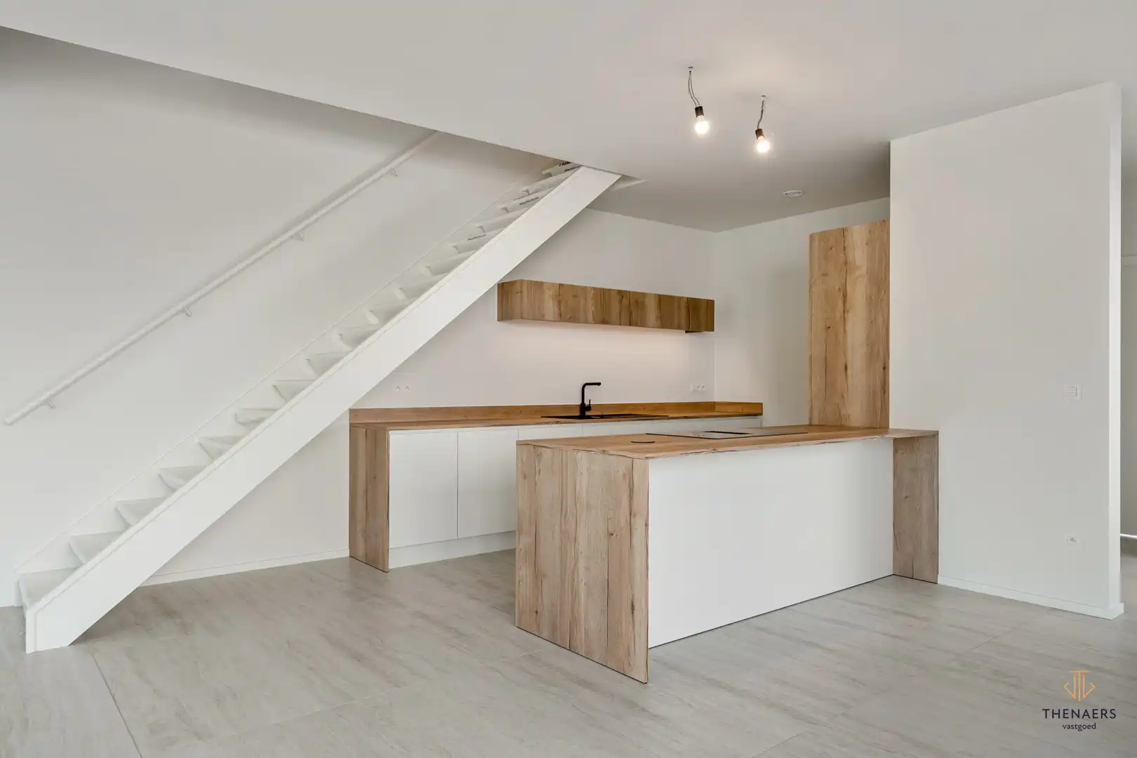 LOT 5 - Instapklare "luxe" en "energiezuinige" nieuwbouwwoning met 4 slaapkamers en 2 badkamers. foto 7