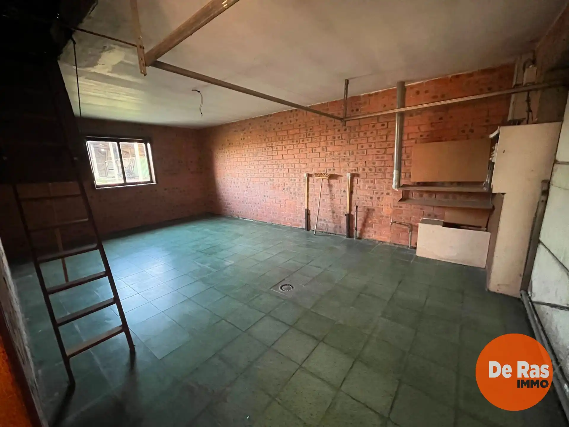 LOKEREN - Te renoveren woning met 2 slpks, garage en tuin foto 7