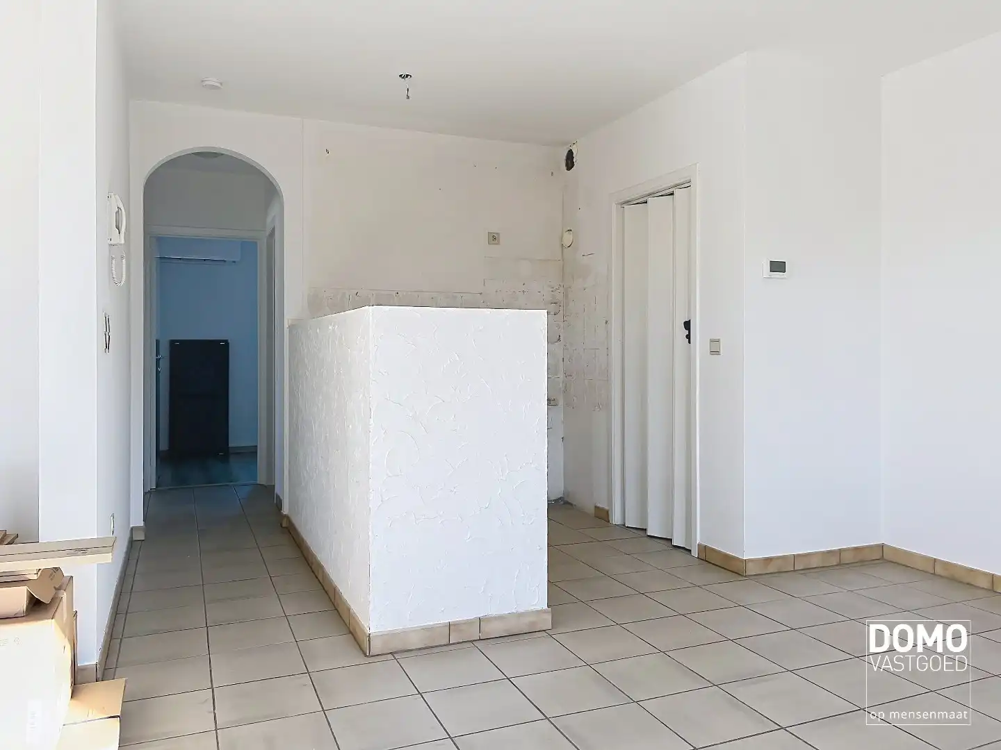 LICHTRIJK APPARTEMENT MET 2 SLAAPKAMERS EN GARAGEBOX foto 4