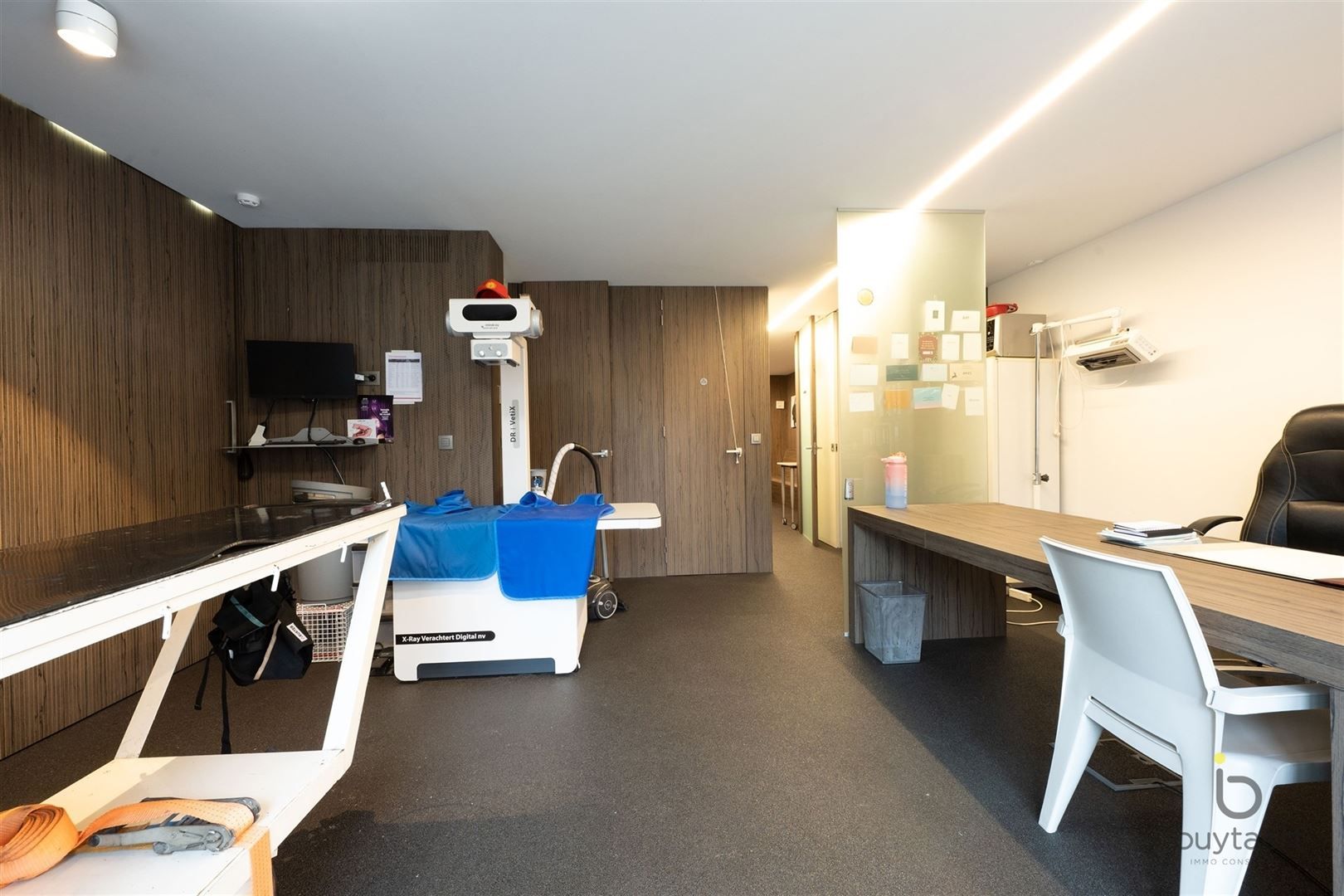 RUIME EN LICHTRIJKE PRAKTIJK IN GELIJKVLOERSAPPARTEMENT MET PRIVÉ-TUIN foto 21