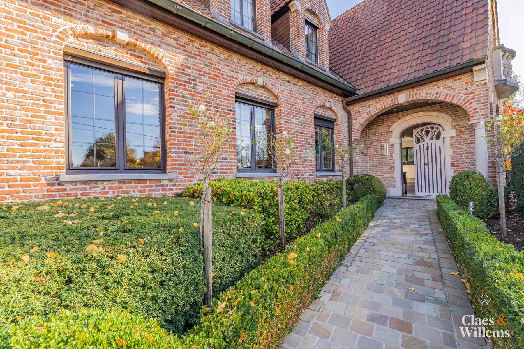 Ruime gezinswoning met praktijk- of kantoorruimte foto 9