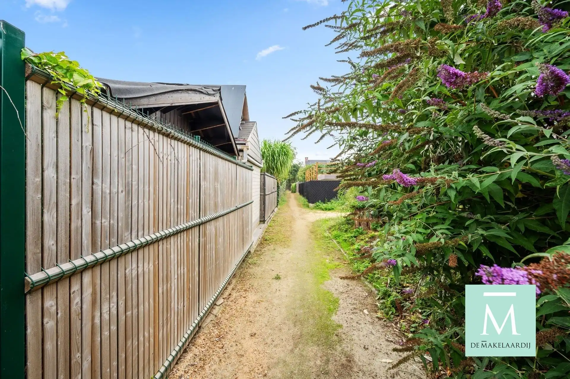 Volledig gerenoveerde woning met aangename tuin  foto 27