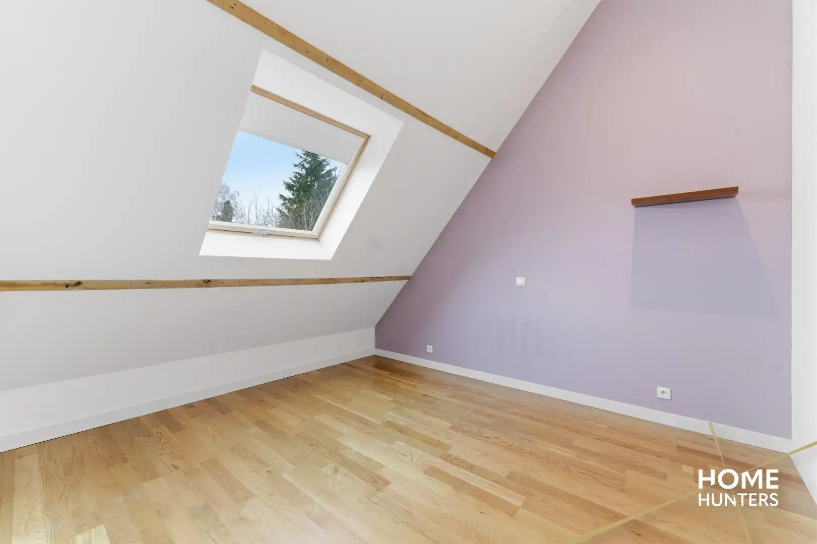 Instapklare gezinswoning met 4 slaapkamers, garage en uitweg te Sint-Kruis! foto 15