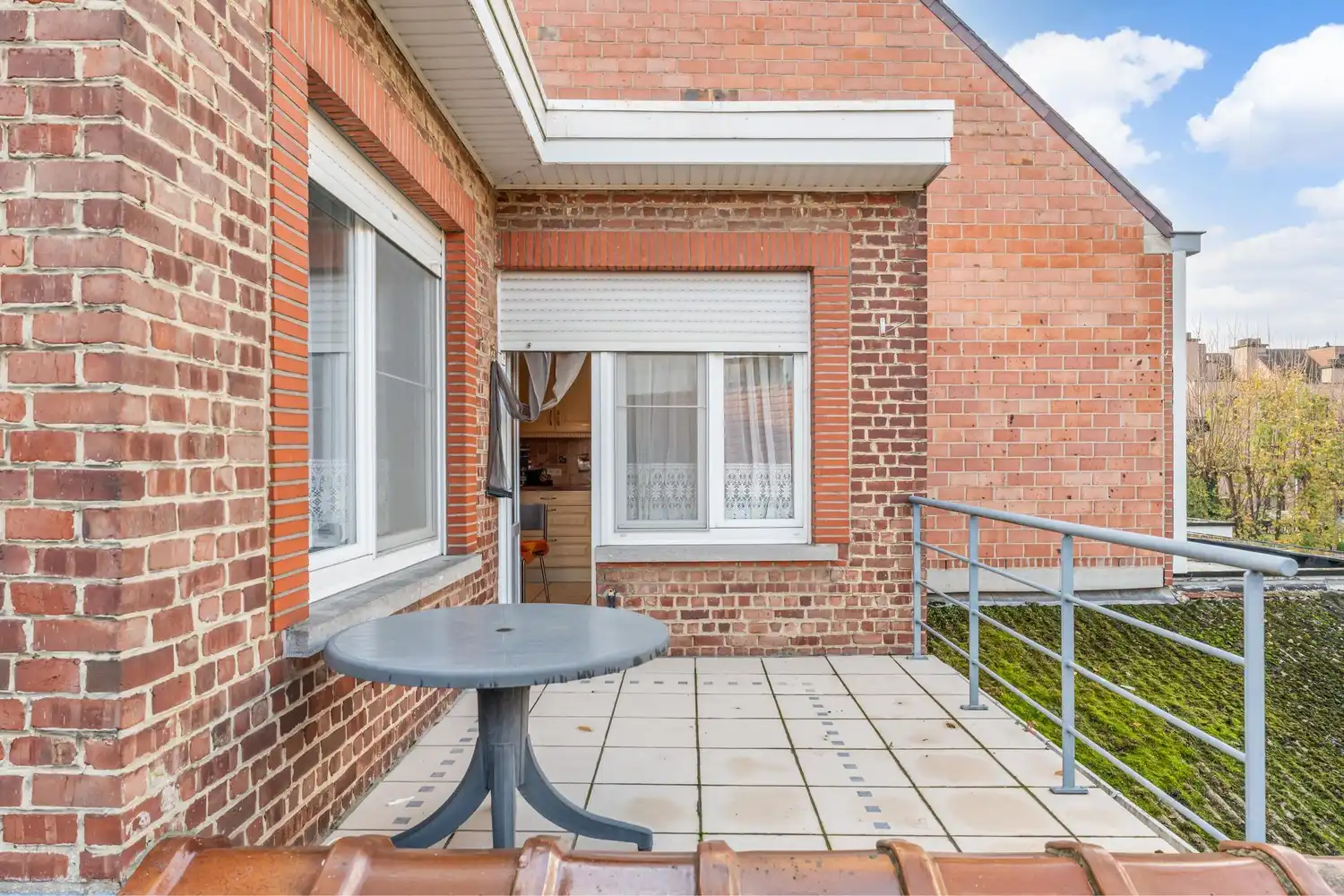 Ruime bel-etagewoning met grote garage (werkplaats) en dakterras foto 12