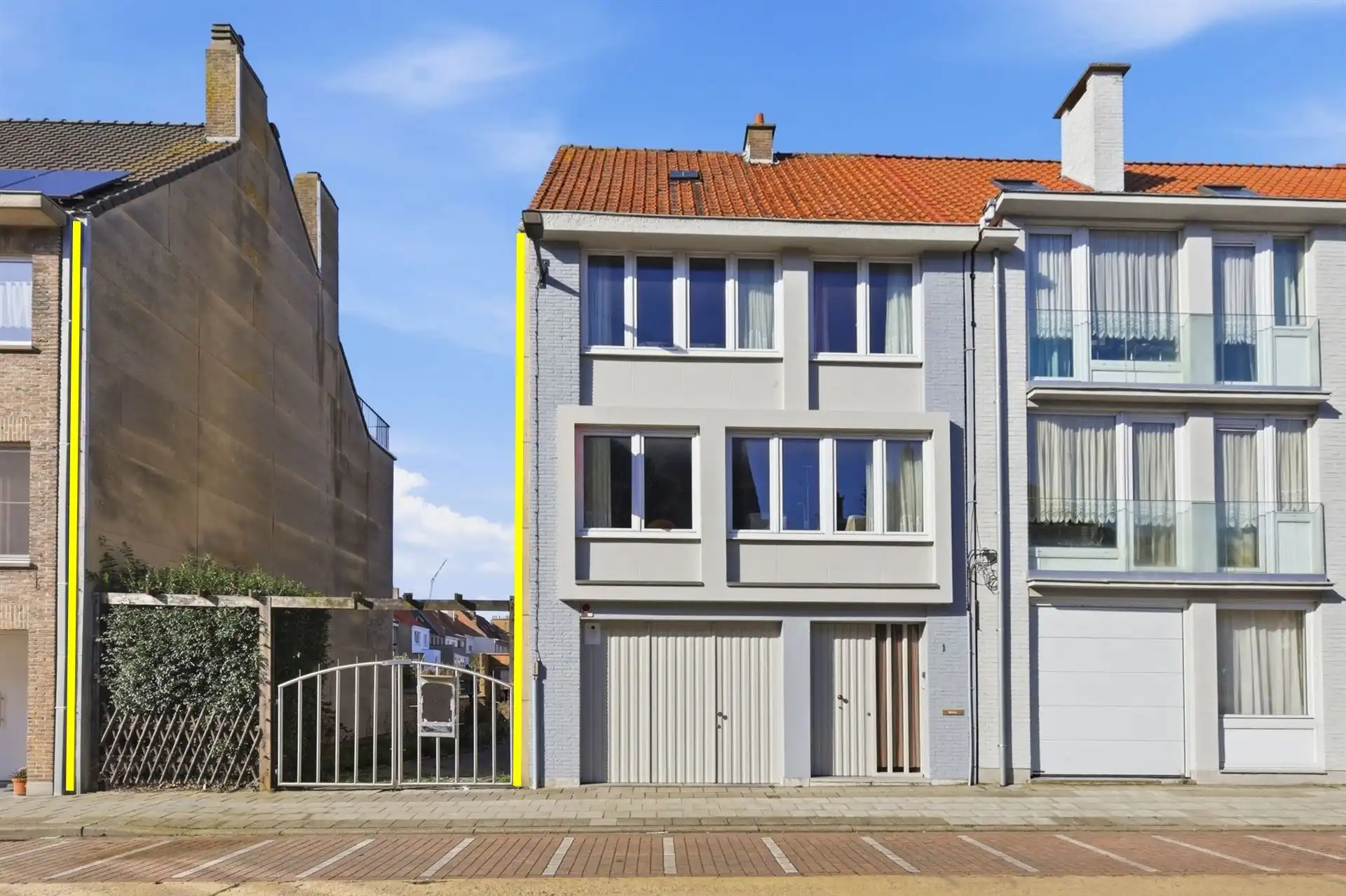 BOUWGROND / RUSTIGE LIGGING  foto {{pictureIndex}}