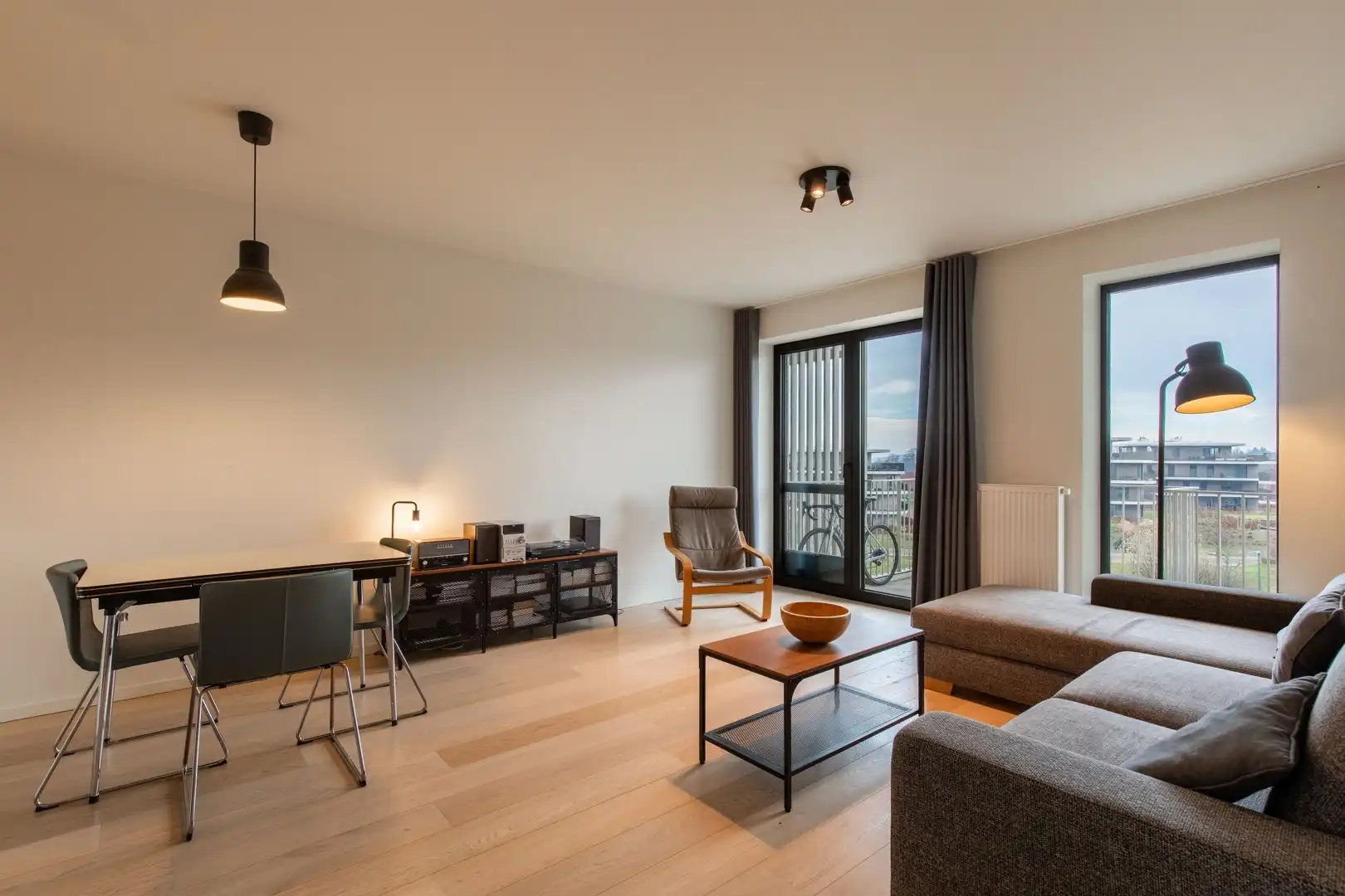 Zeer recent woon- of investeringsappartement foto 2