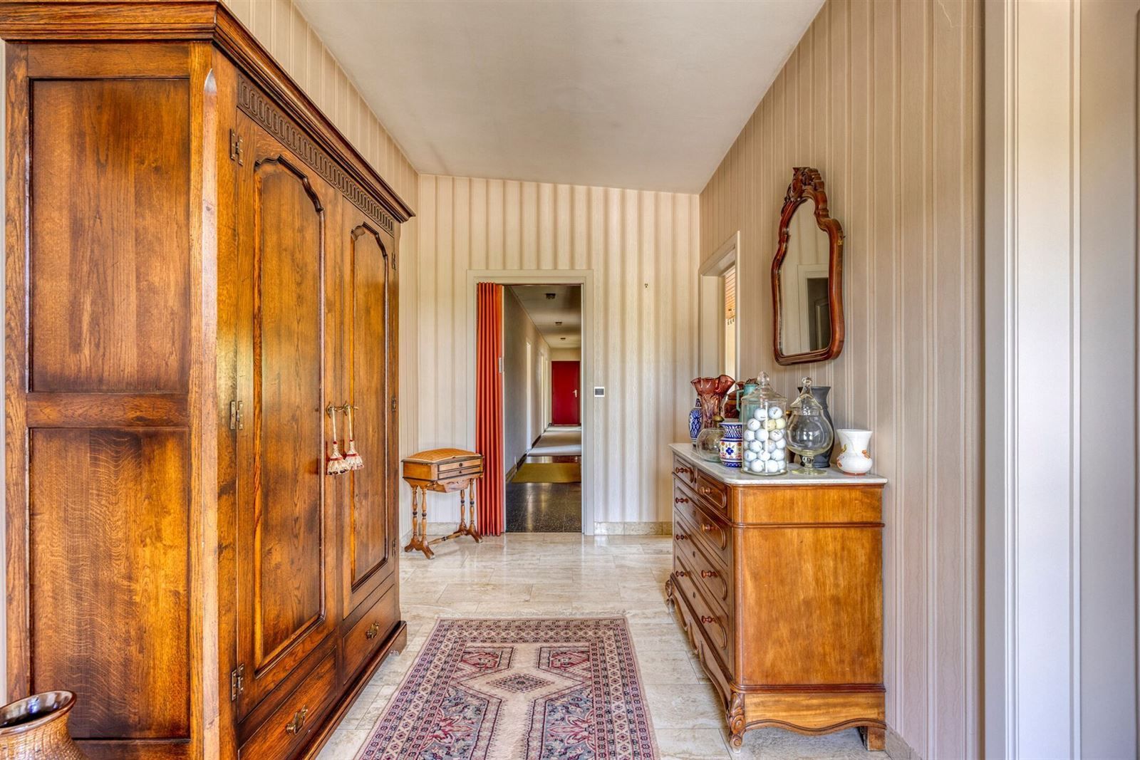 Ruime villa (bungalow) met 4 slaapkamers en atelier op terrein van 13a 22ca foto 6