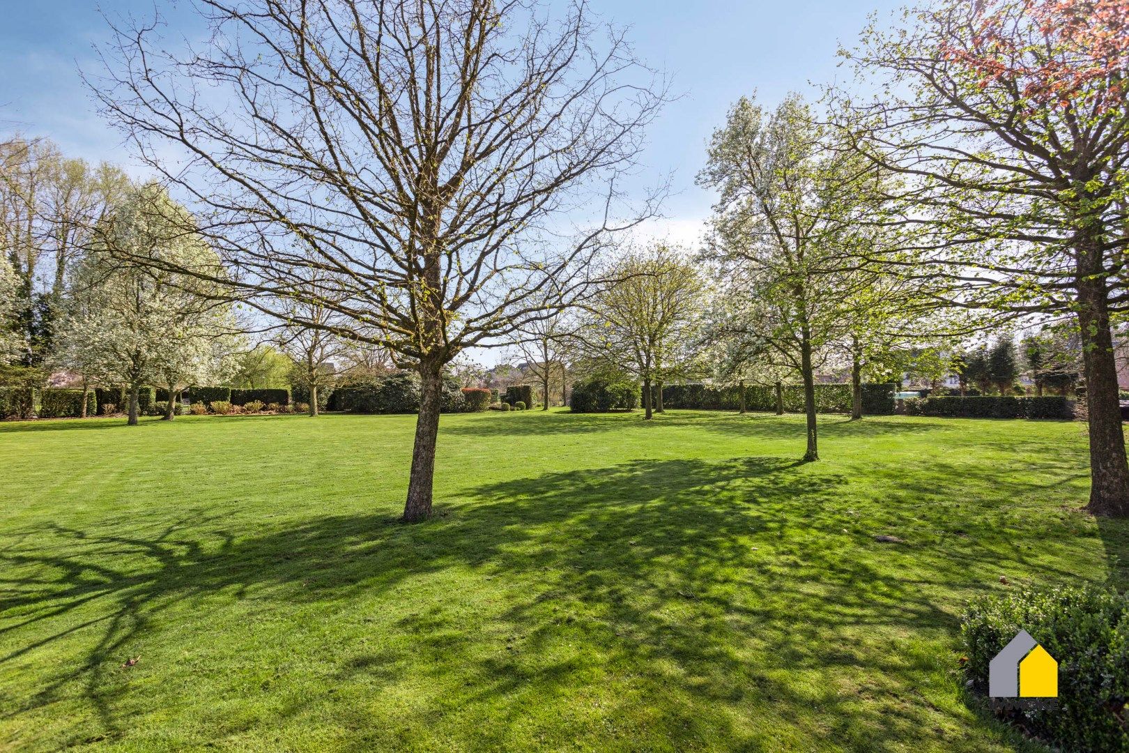 Tijdloze, stijlvolle villa met parktuin op toplocatie. foto 44