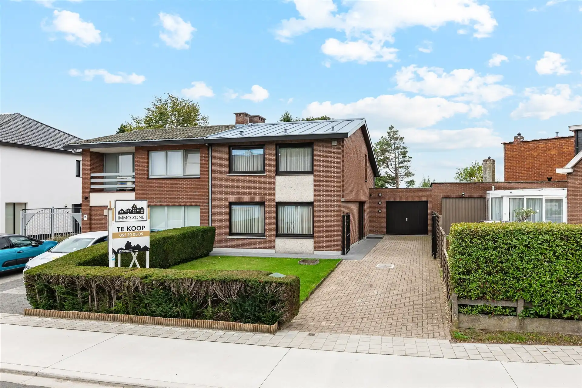 Halfopen bebouwing met 3 slaapkamers en ruime garage foto 3