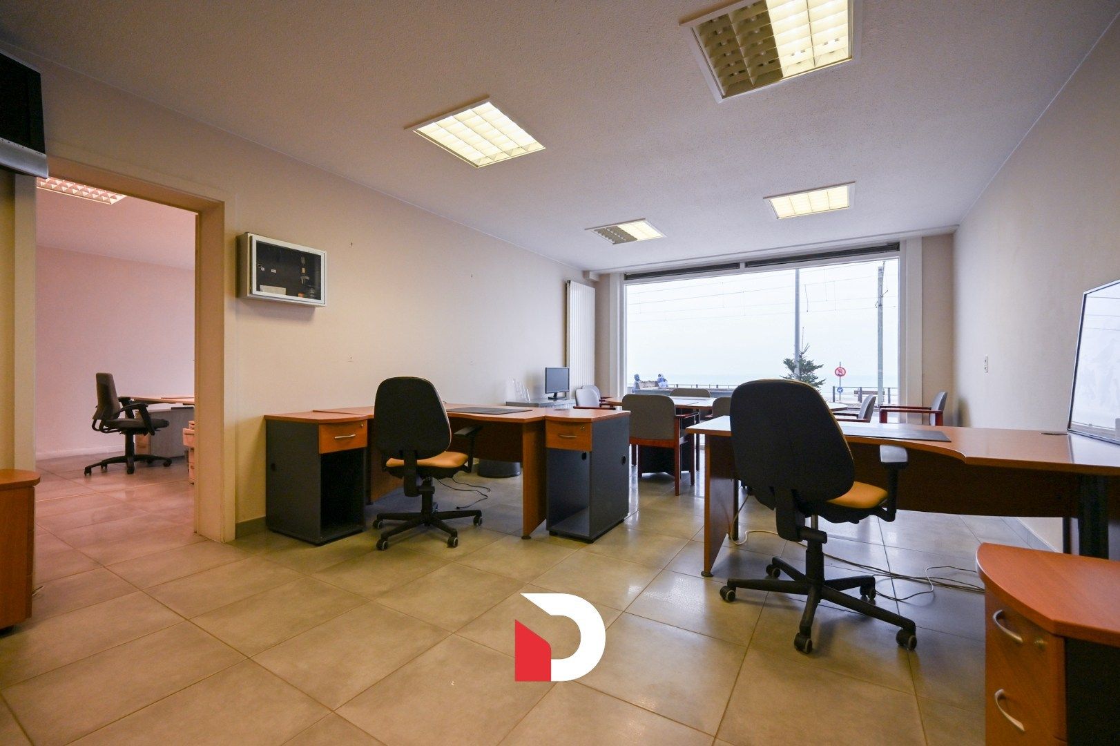 Handelsruime/Kantoor op de Zeedijk te Middelkerke foto 3