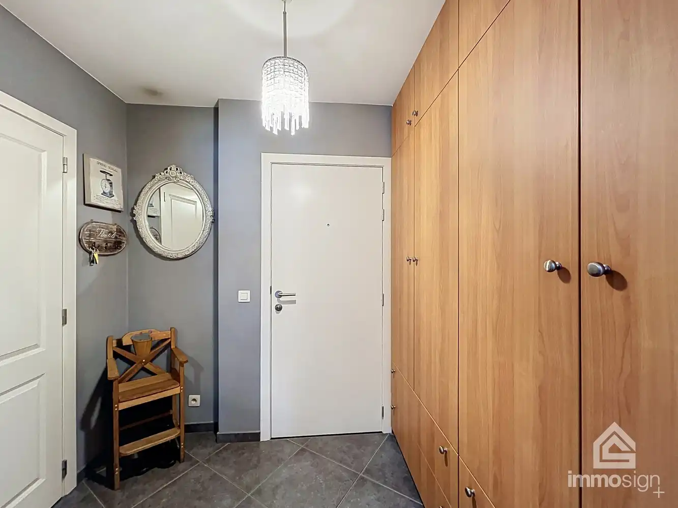Instapklaar ruim gelijkvloers appartement met gezellige stadstuin en autostaanplaats in hartje Hamont-Achel! foto 14