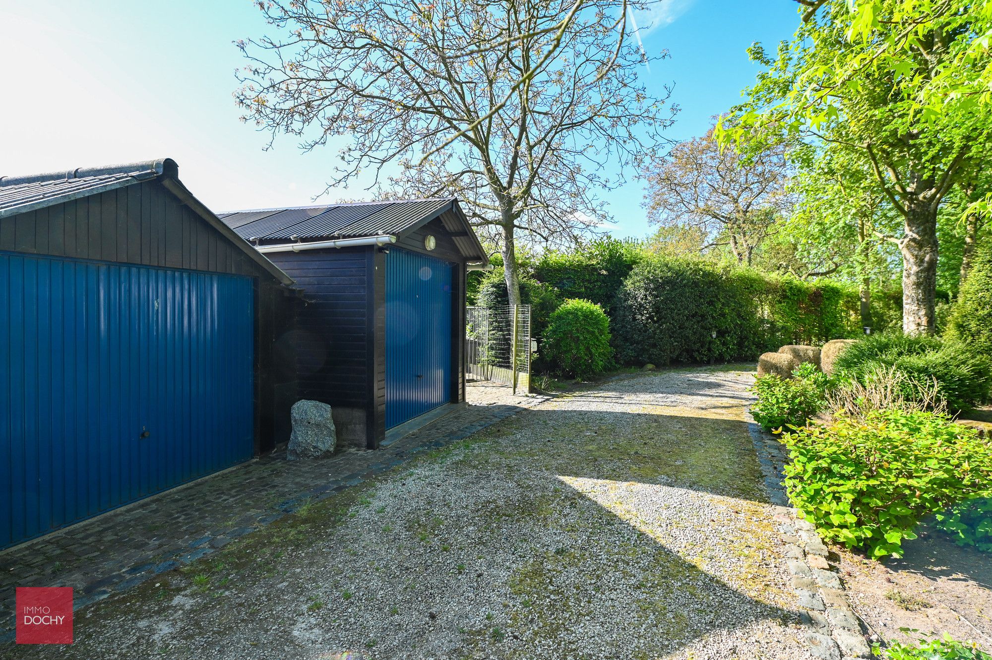 Ruime villa met prachtige tuin foto 9